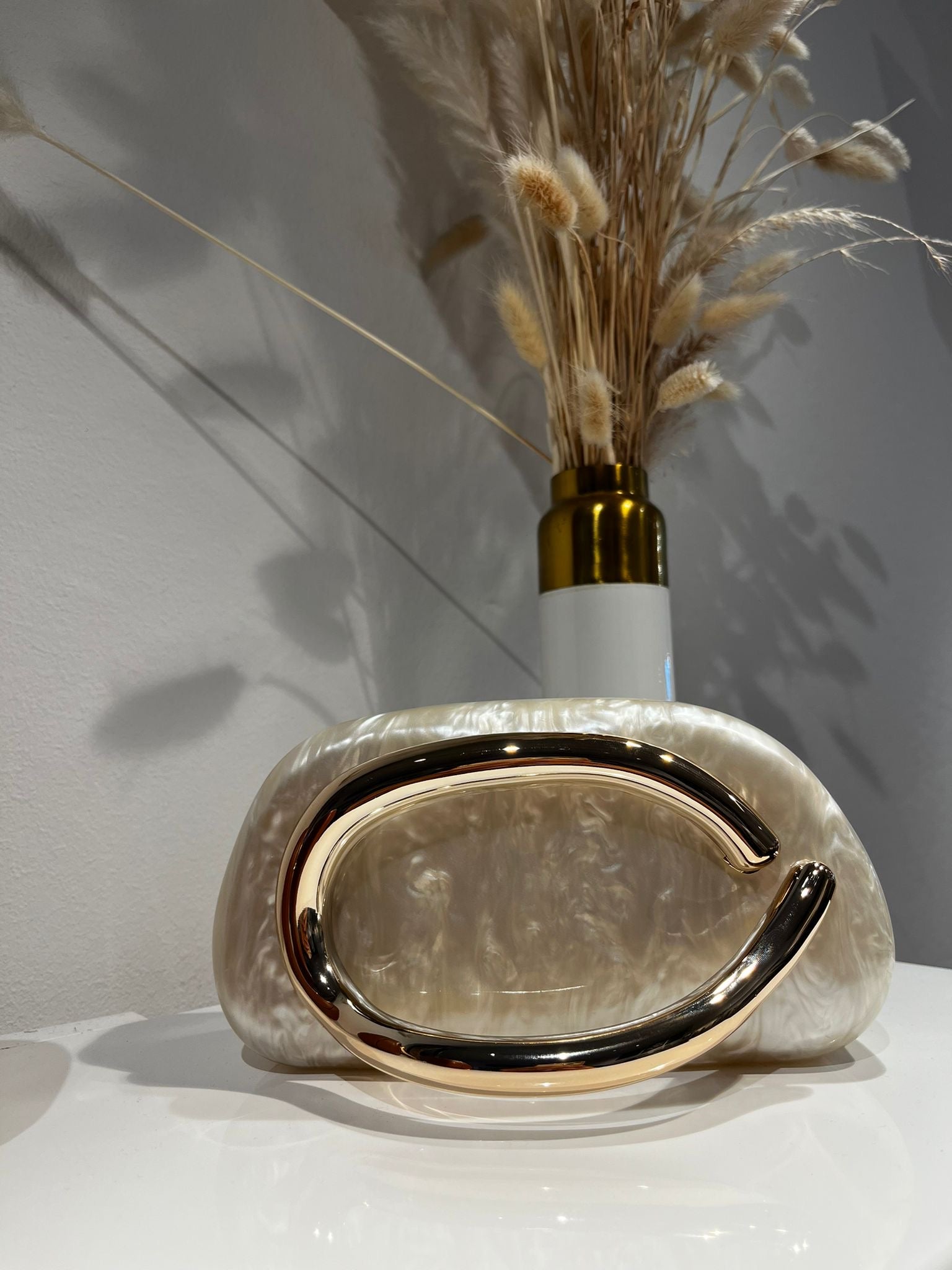 Hold me tight - Sac à main nacré beige