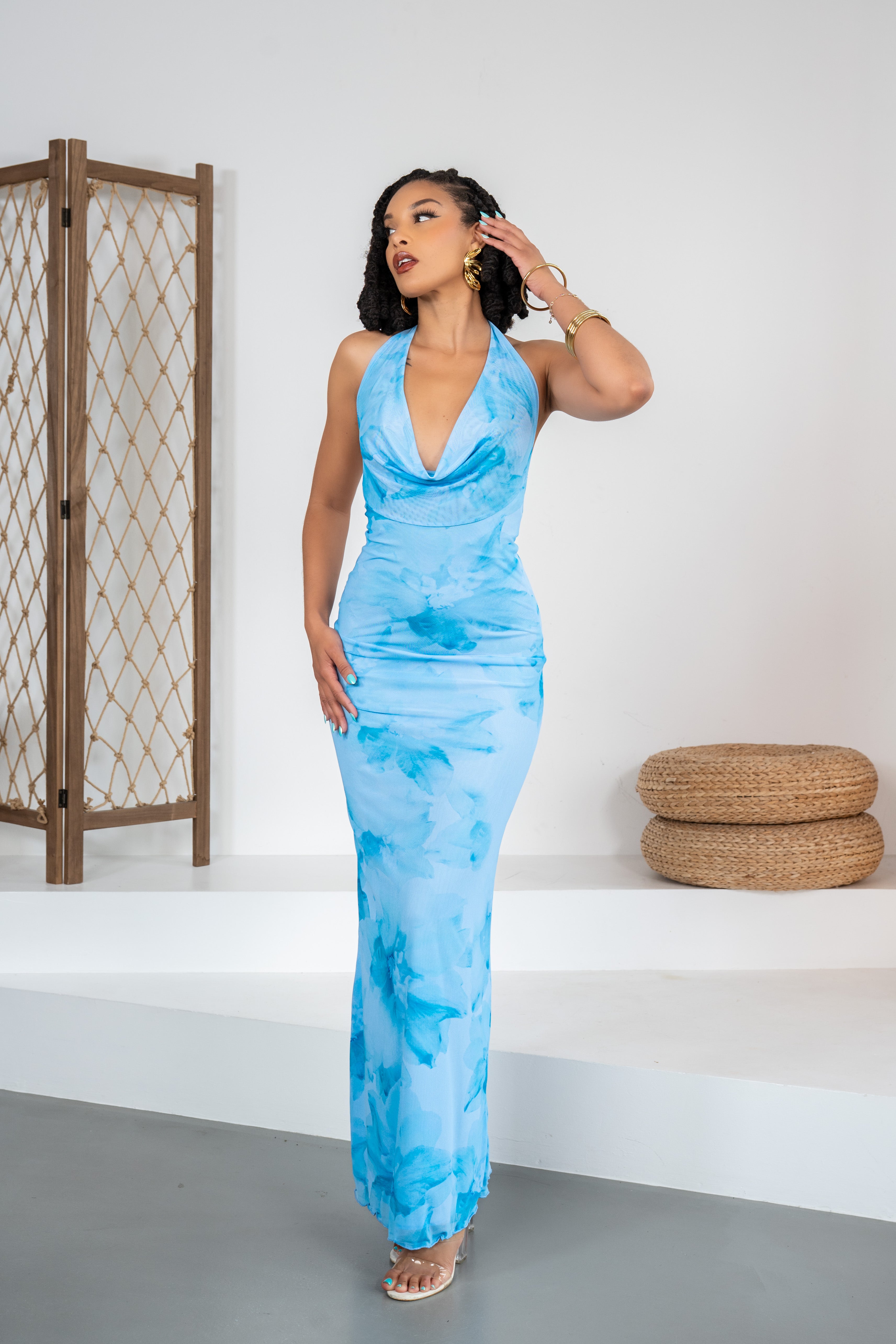 Ocean Prestige - Robe bleue à col bénitier et dos nu