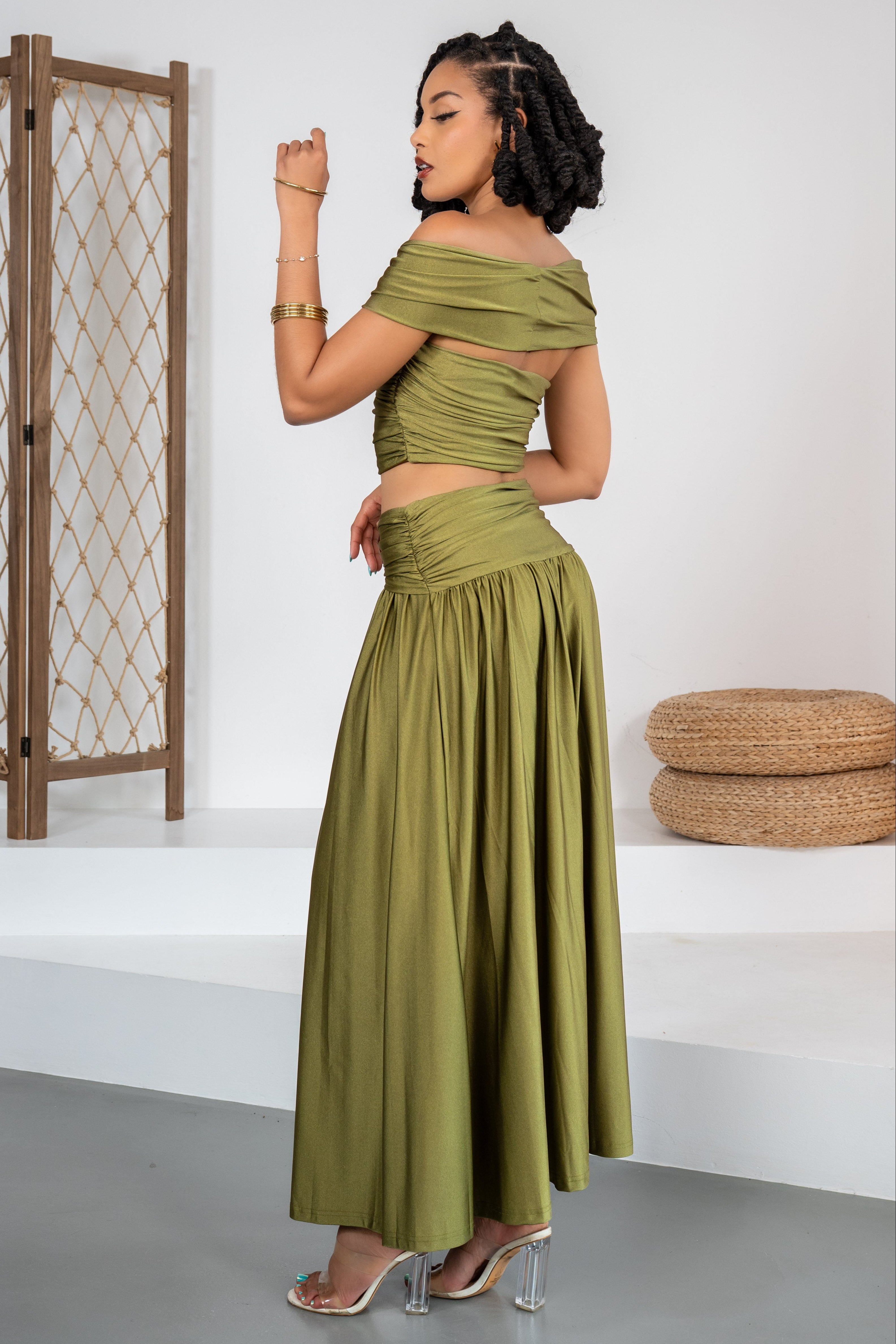 Riviera Royale - Ensemble olive satiné avec bijoux intégrés
