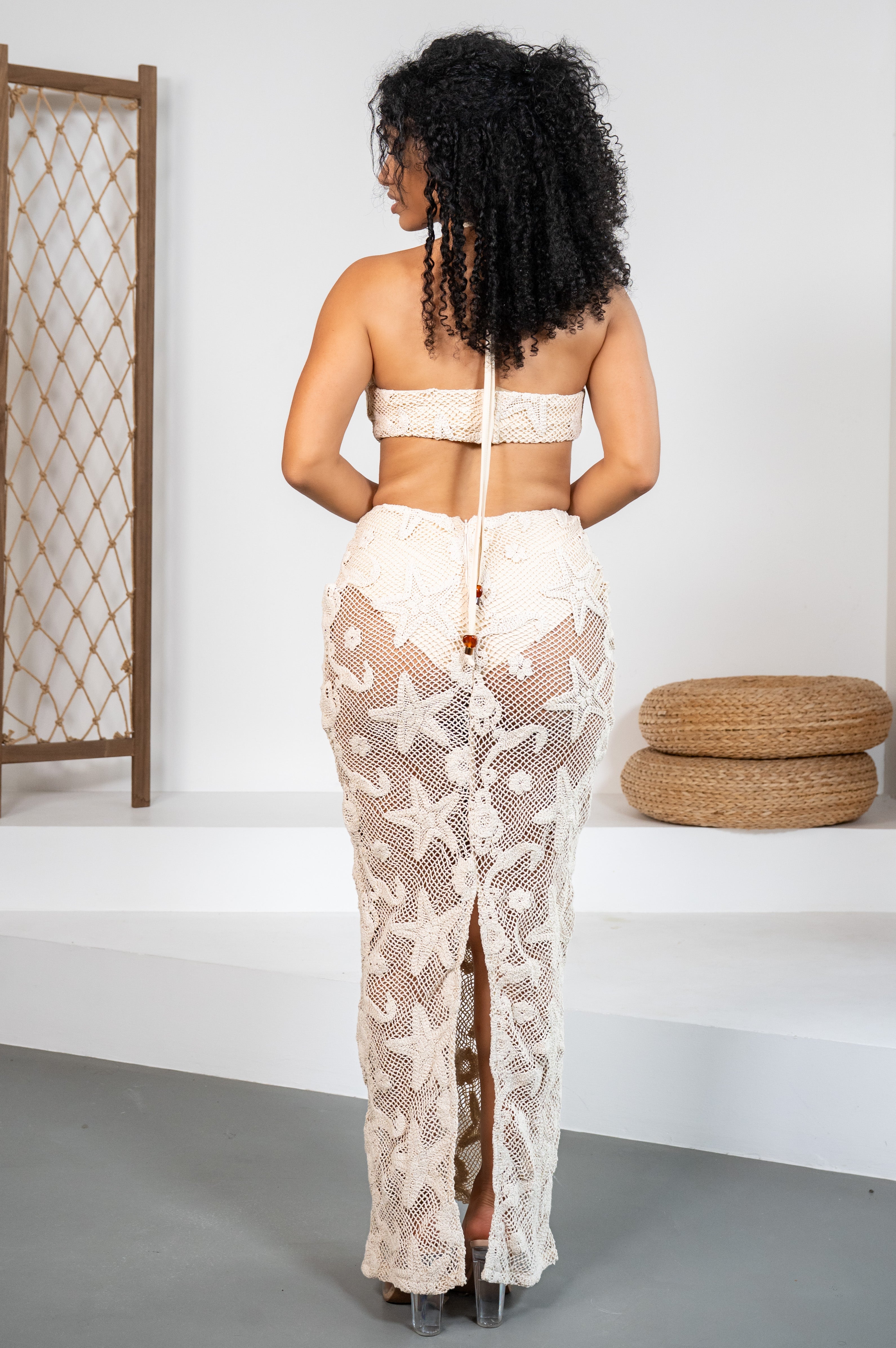 Coralia - Robe coquillage transparente en crochet avec culotte intégrée
