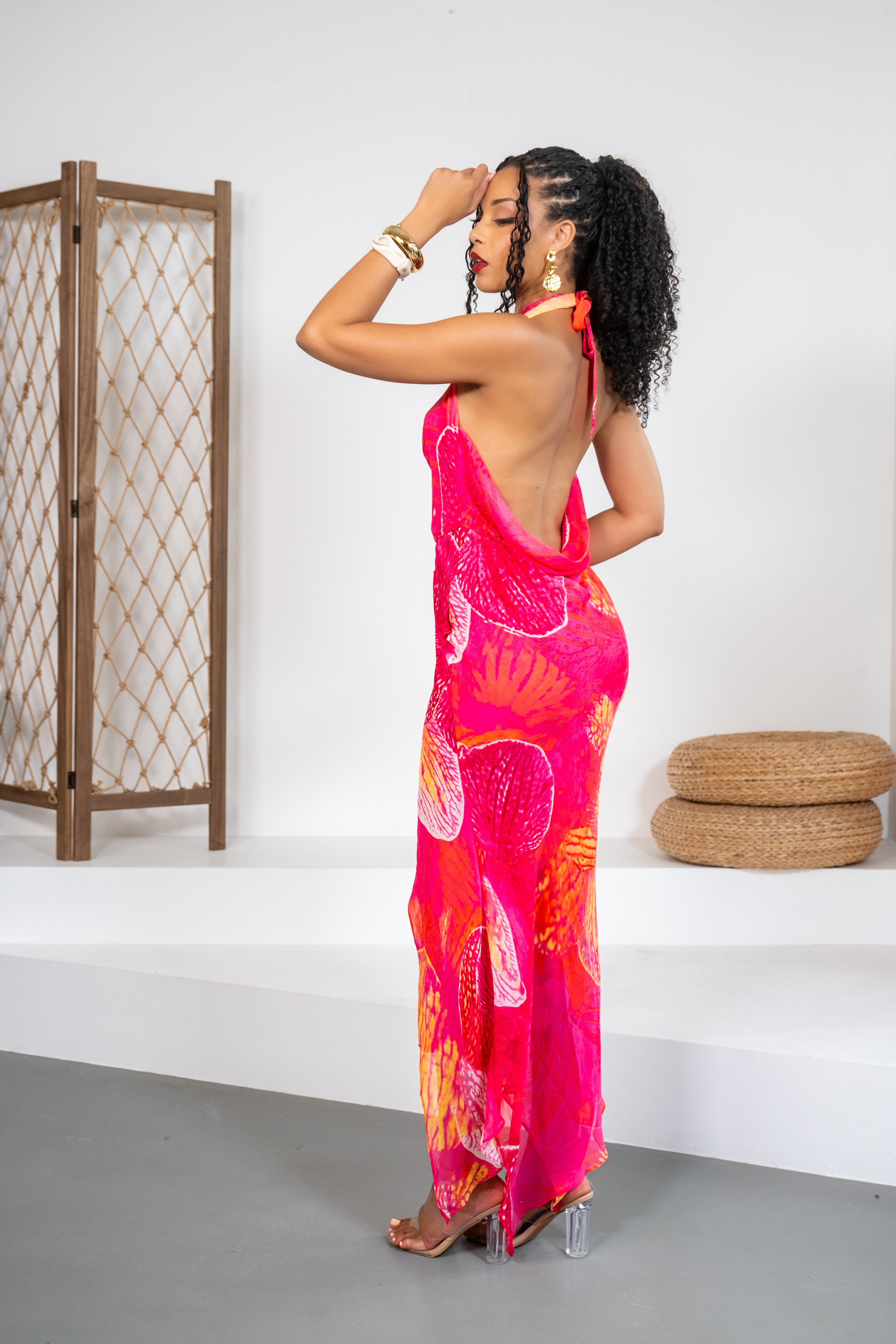 Sunset Orchid - Robe longue fuchsia à col bénitier plongeant