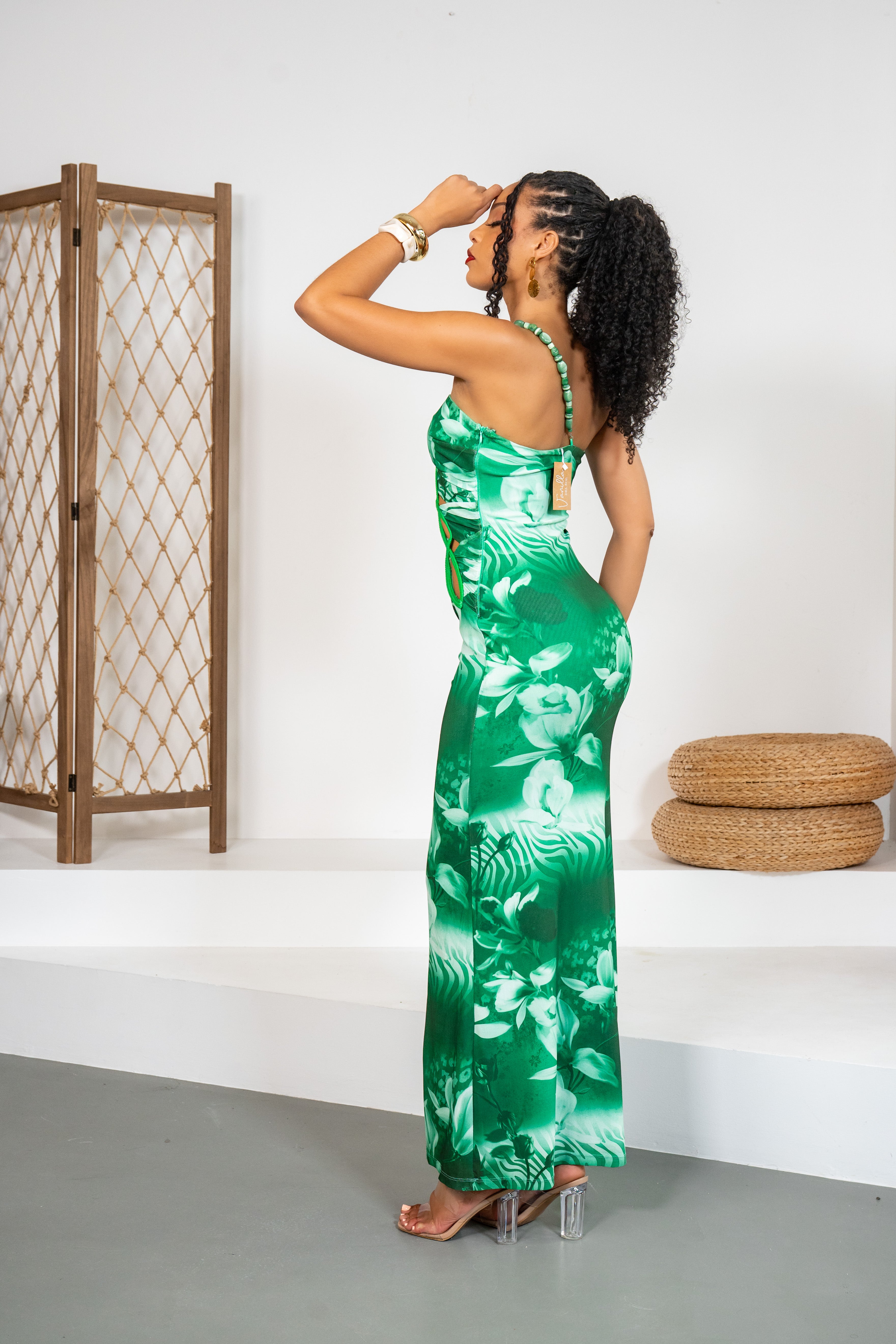 Paradise Muse - Robe verte sculptante ajourée à perles