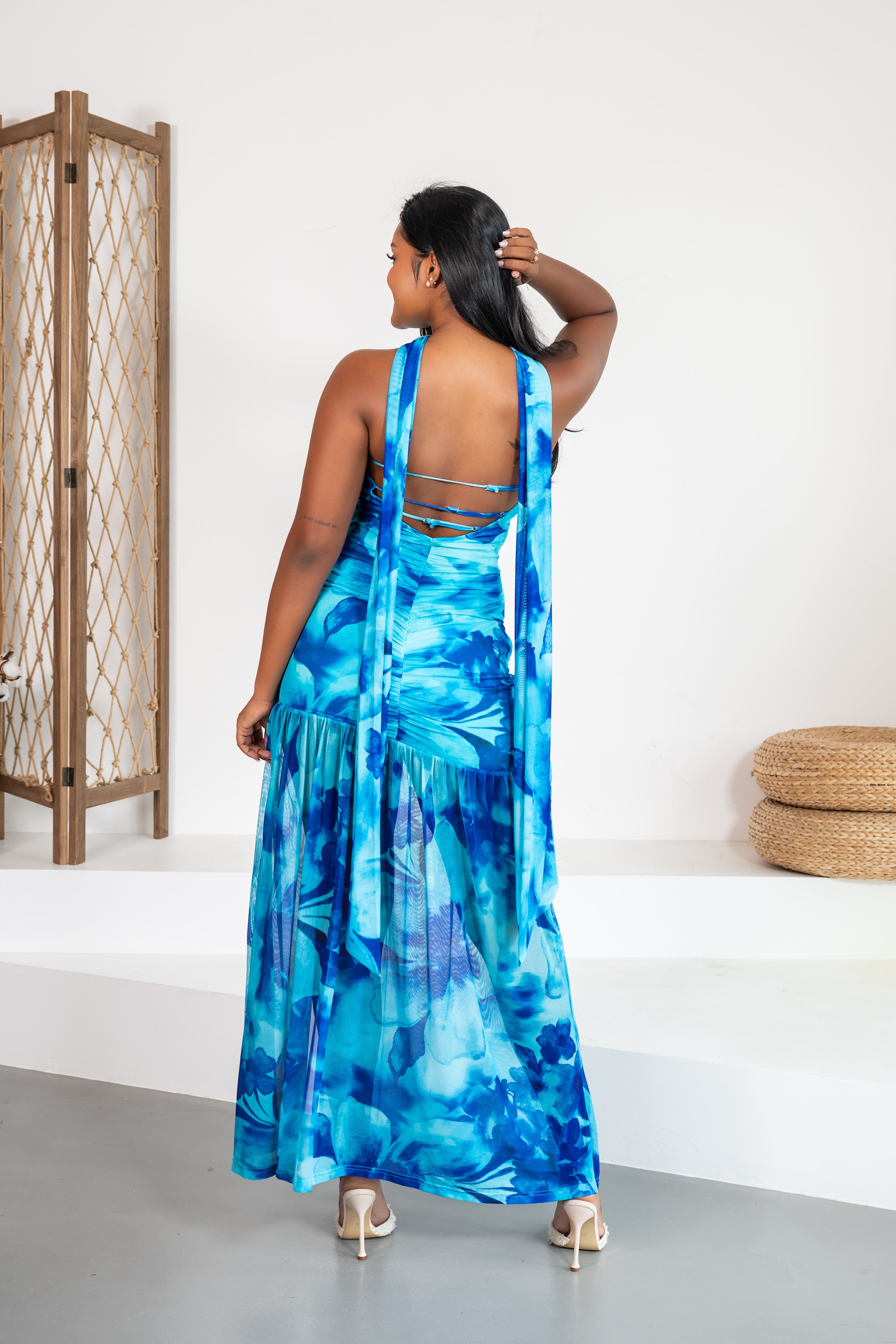 Laguna Azul - Robe bustier imprimé floral bleu avec foulard assorti