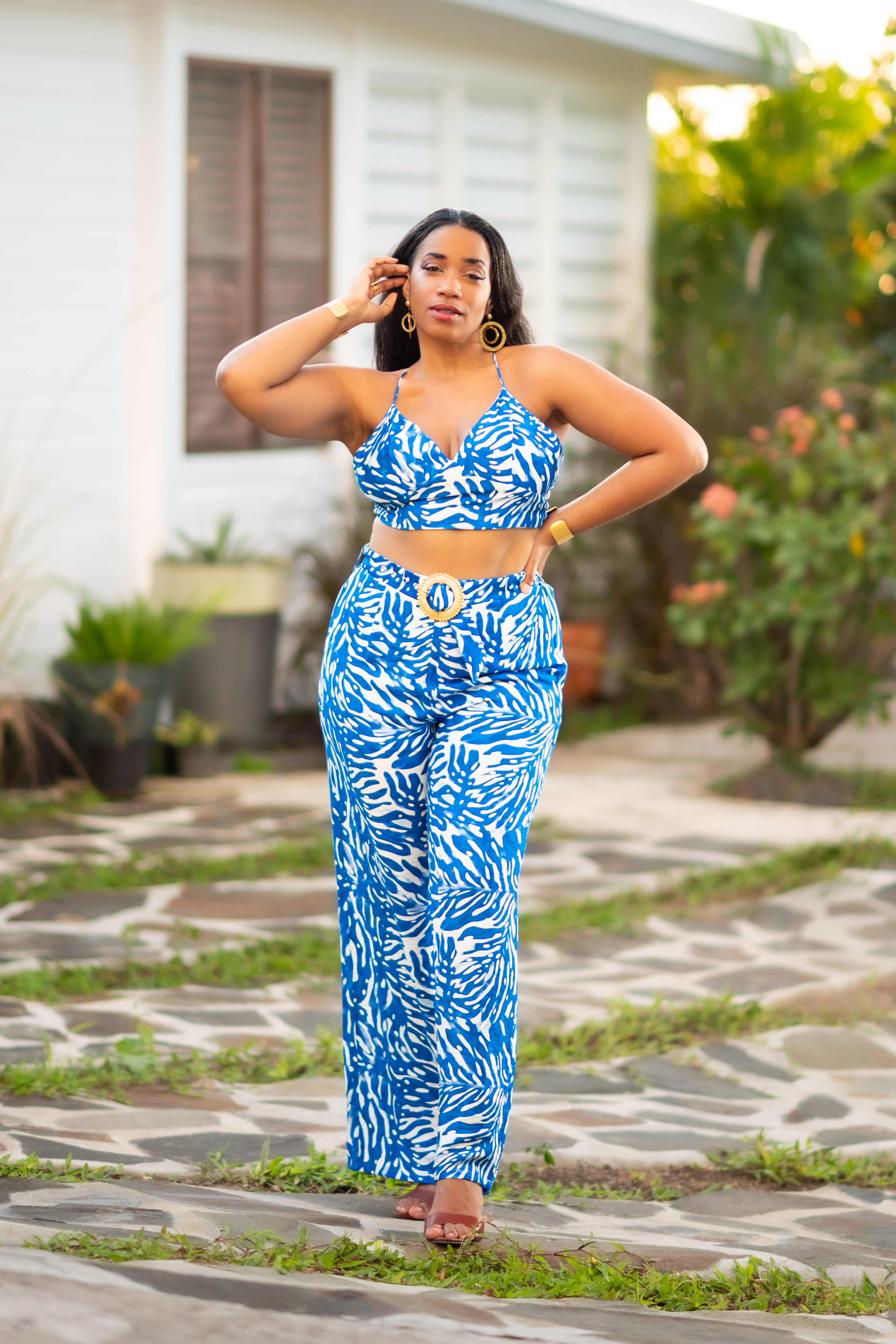 Mediterranean Heat - Ensemble pantalon bleu à motifs