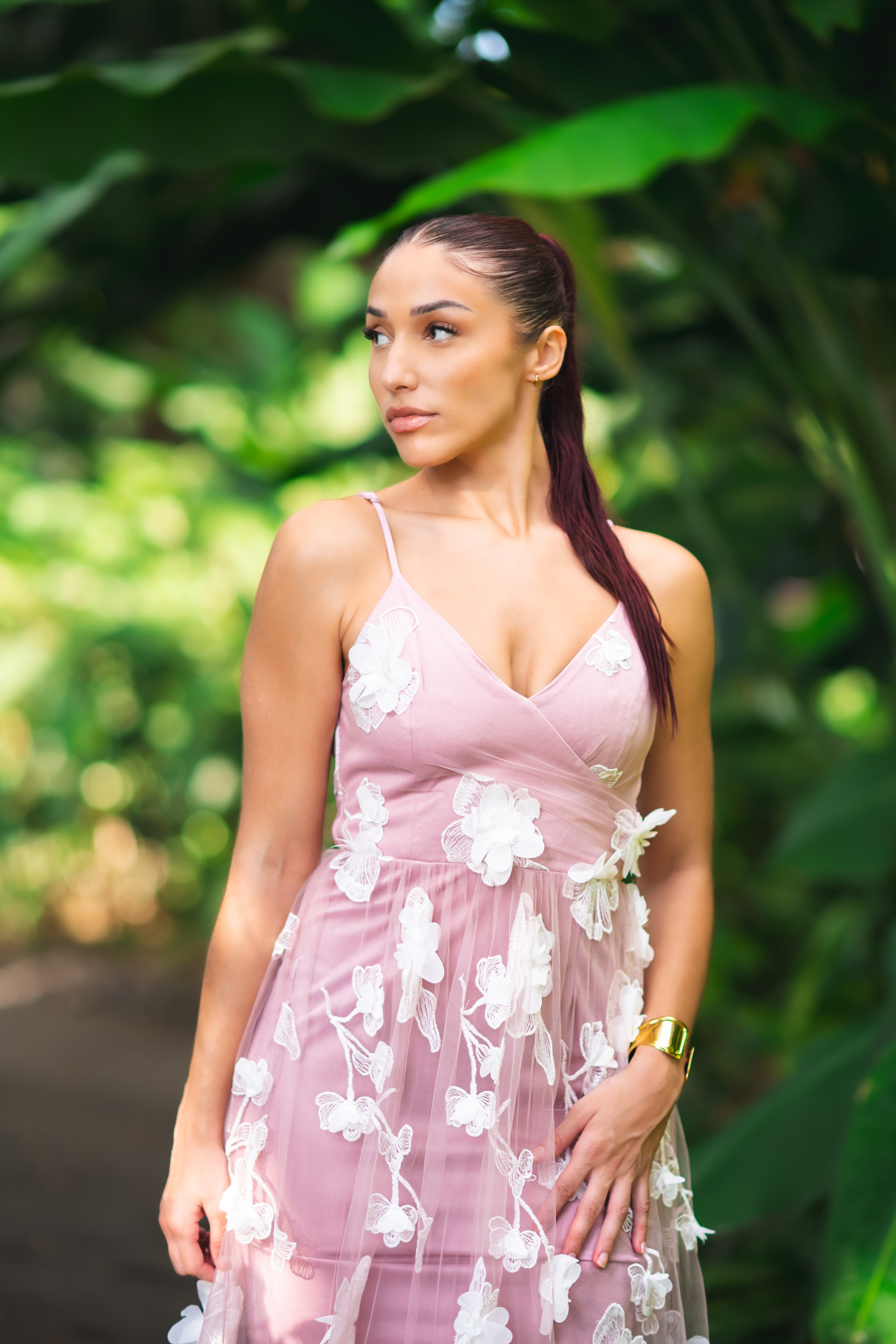 Graceful Flow- Robe longue rose boisée