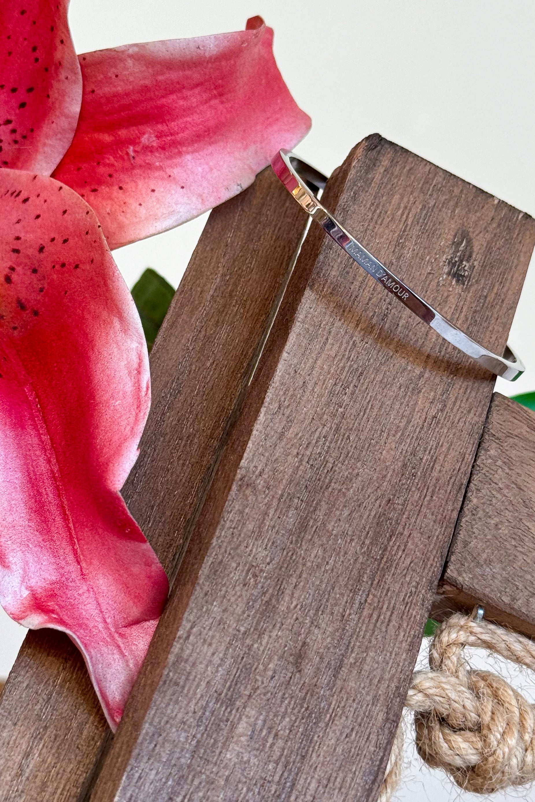 Jonc "MAMAN D'AMOUR" argenté en acier inoxydable