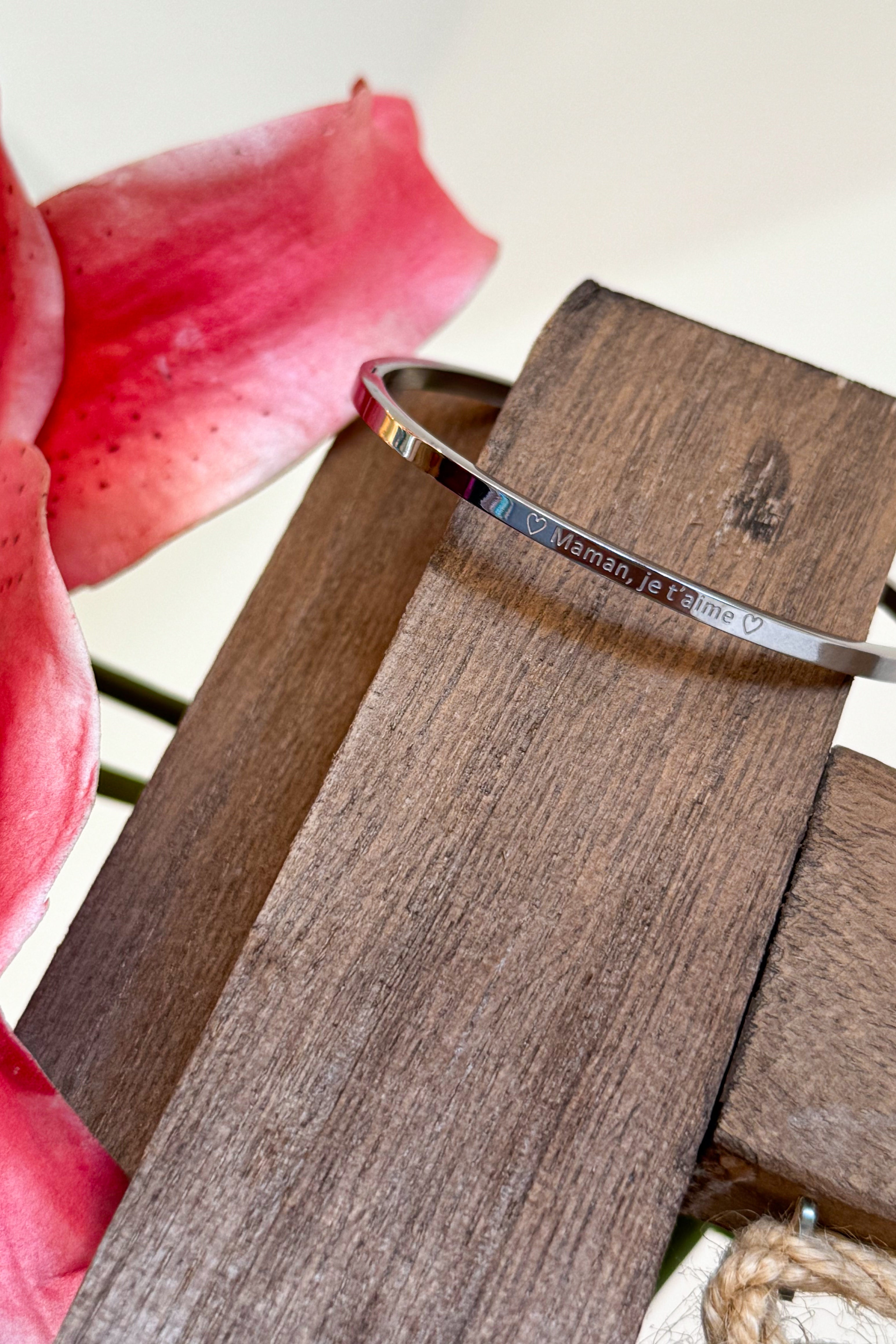 Jonc "MAMAN JE T'AIME" argenté en acier inoxydable
