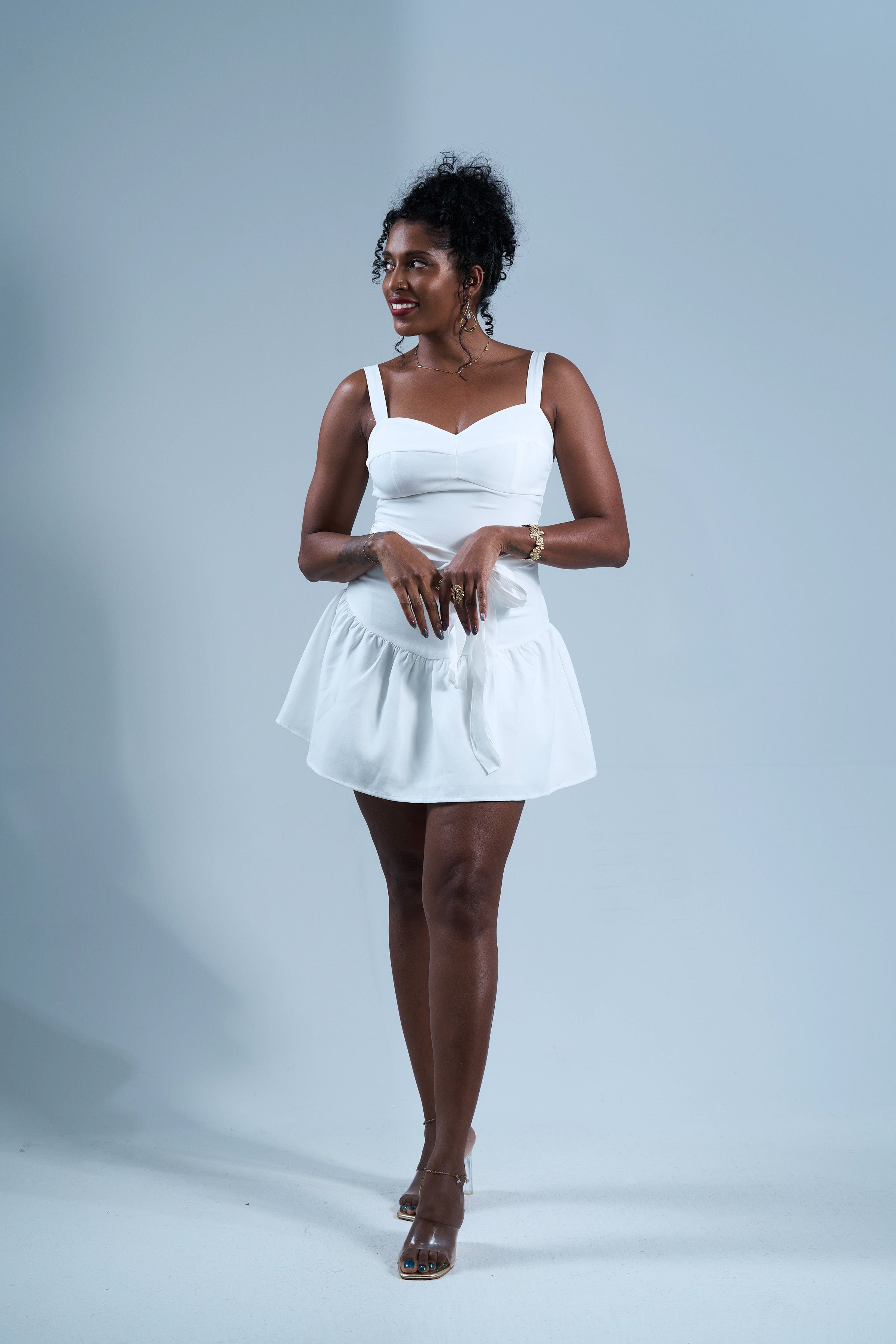 Cute and pure - Robe courte ceinturée blanche