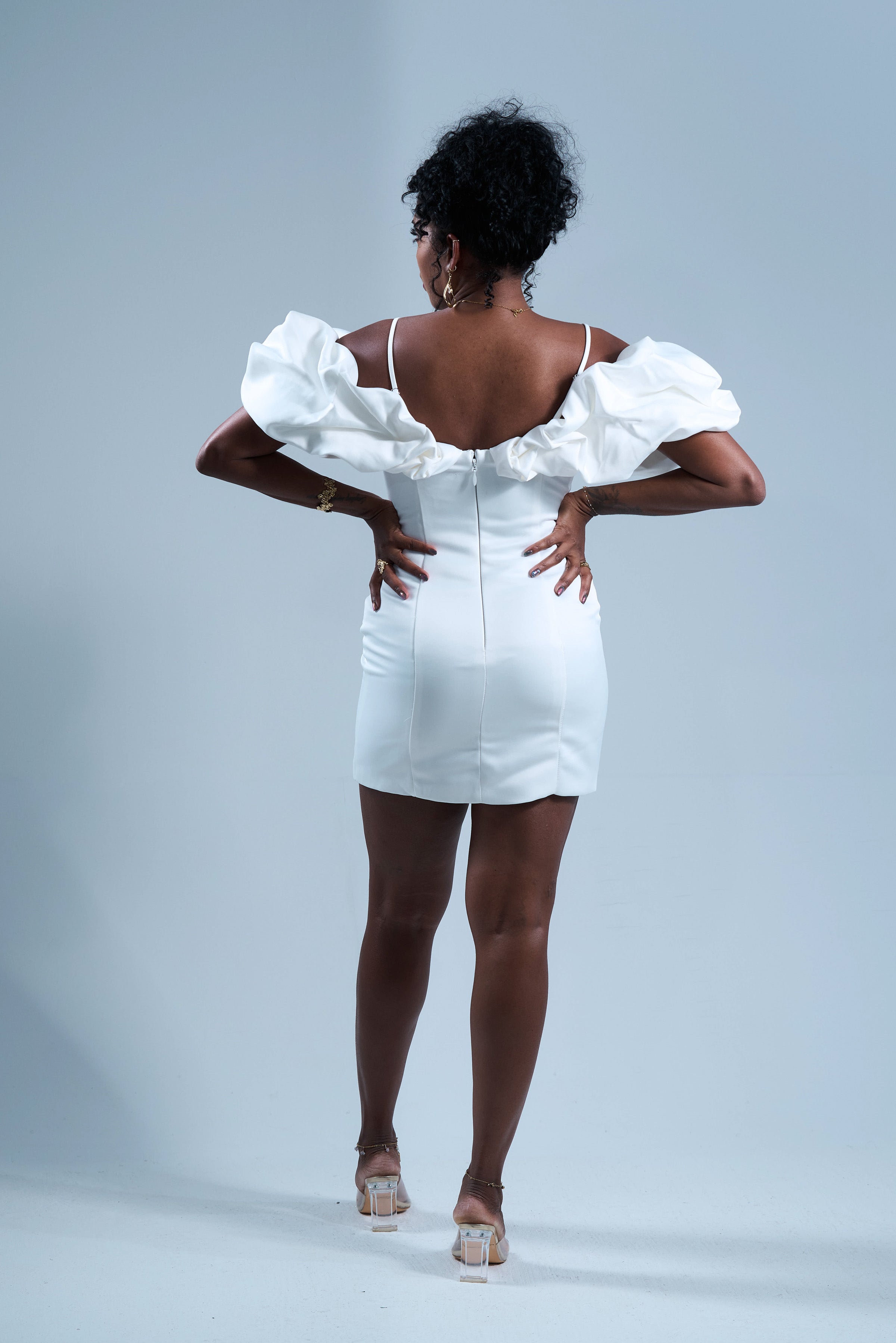 Snow Desire - Robe à col volanté