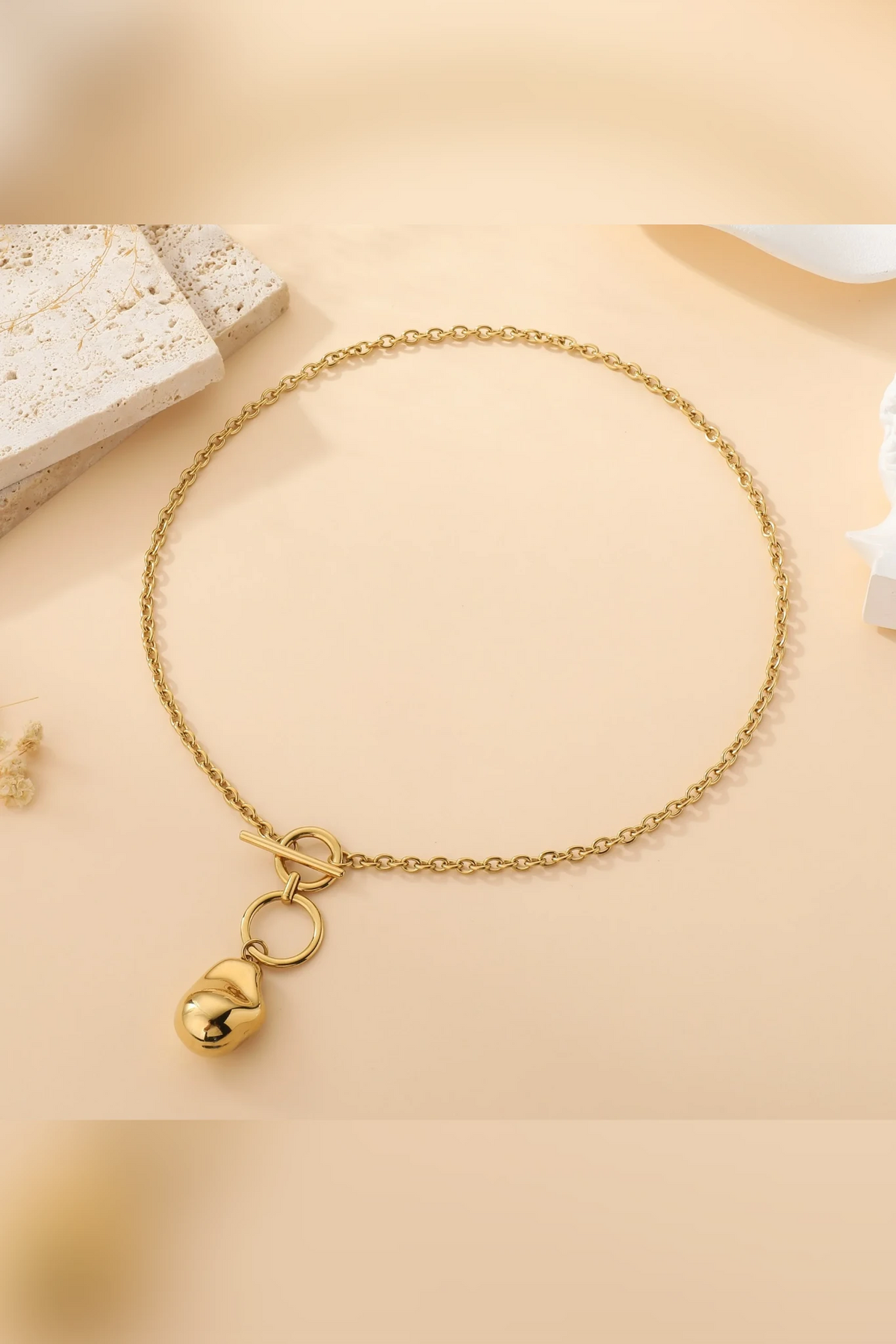 Talismán - Collier fermoir T à pendentif
