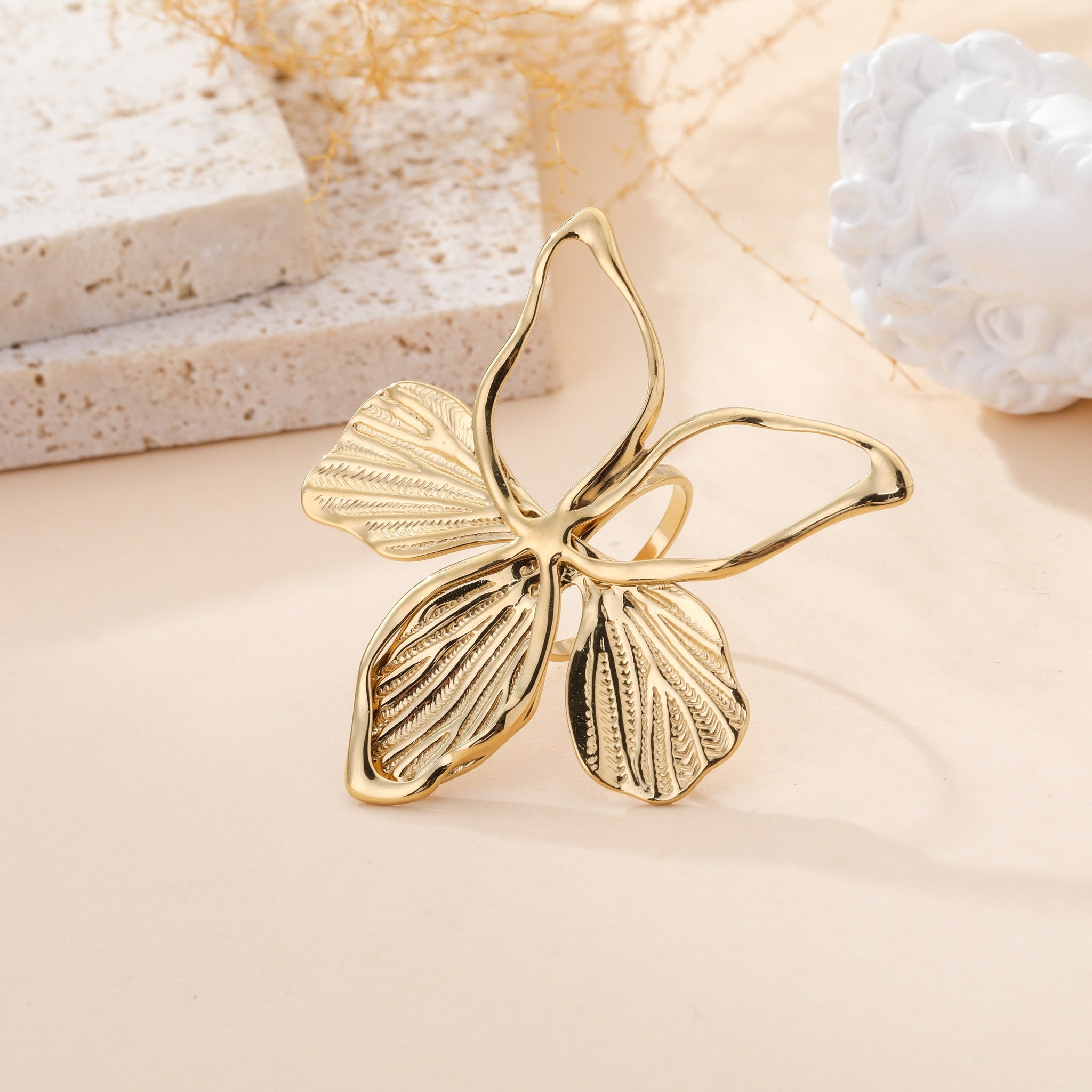 Anémona - Bague fleur sculptée