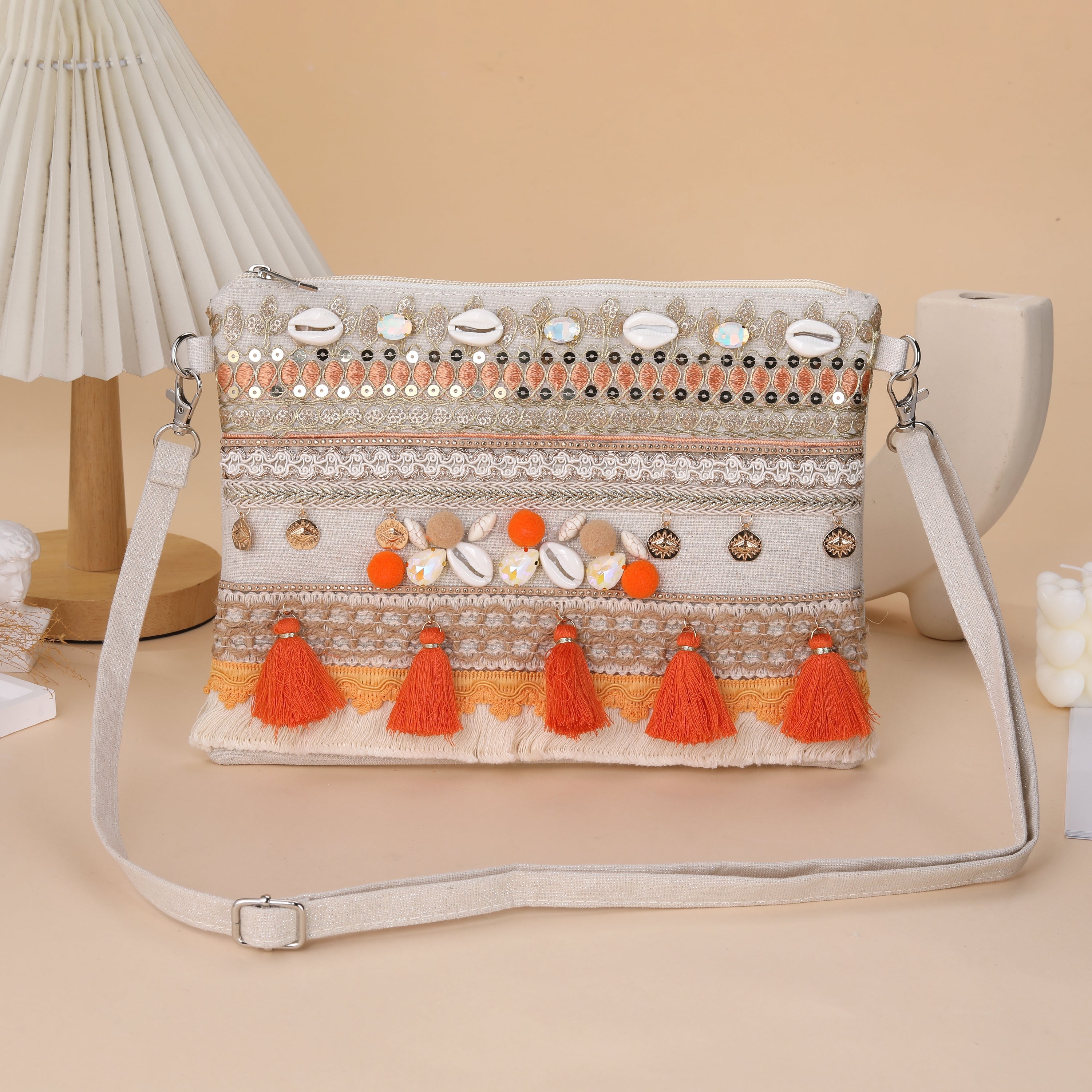 Pochette orange et beige