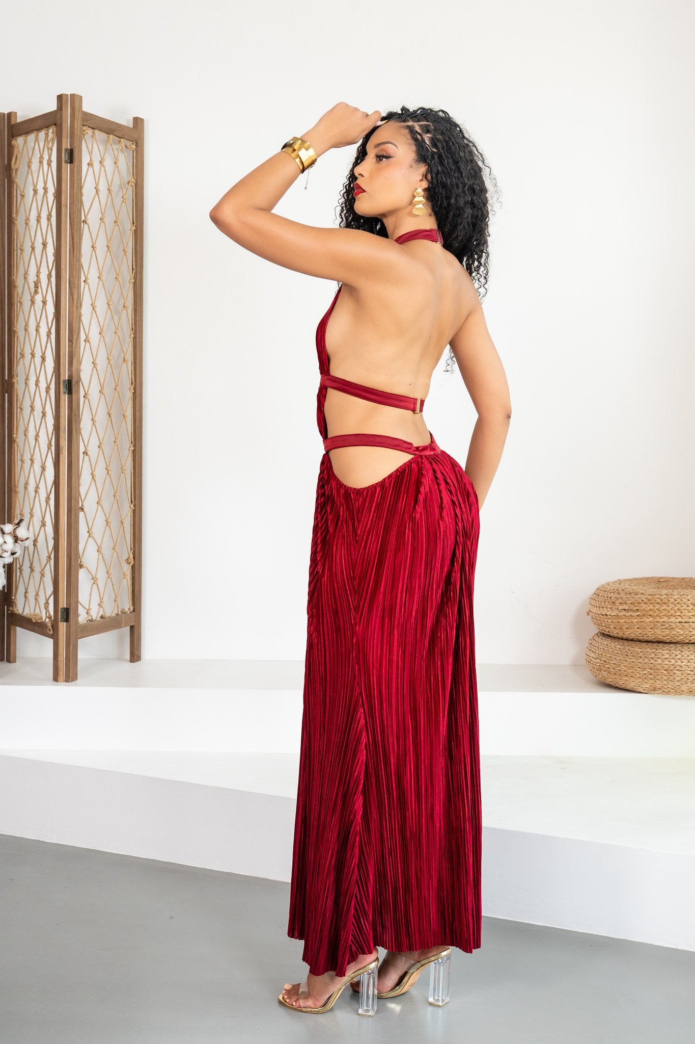 Sangría - Robe longue plissée bordeaux