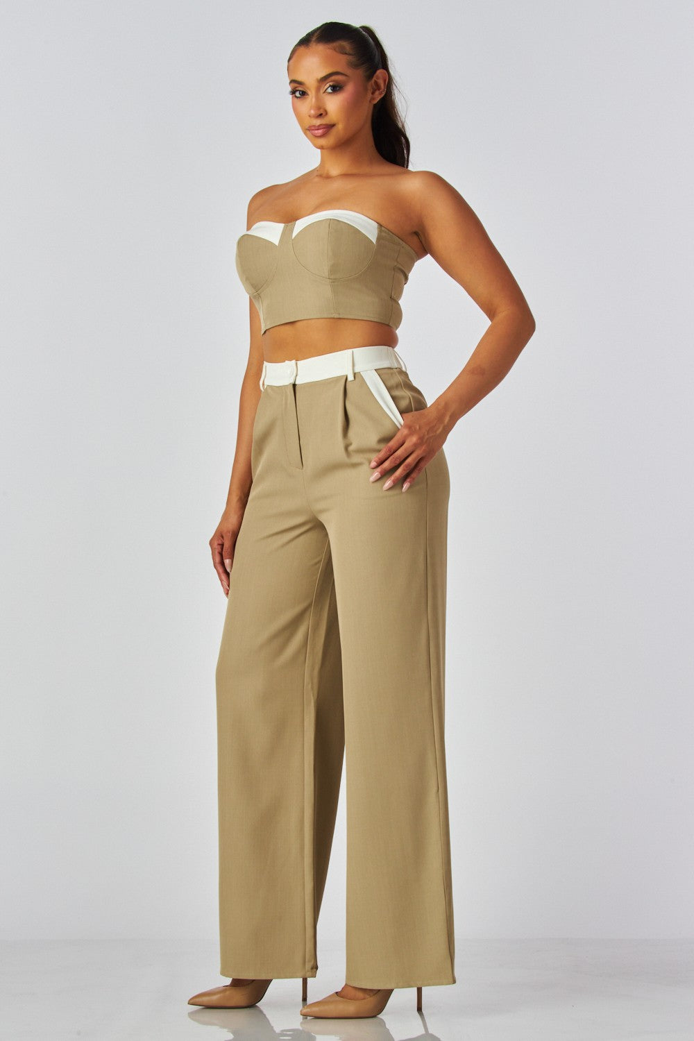 Strong Aura - Beige PRECOMMANDE