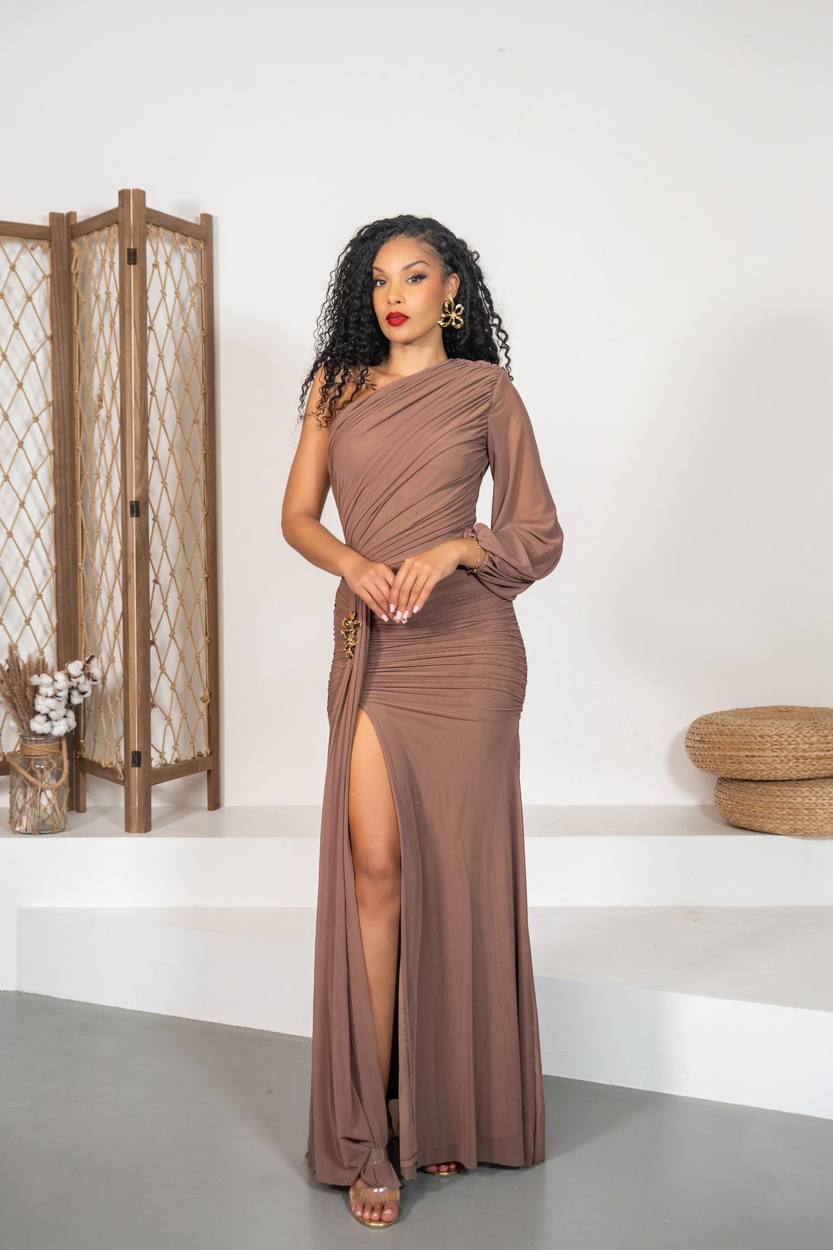 Aria - Robe longue drapée latte
