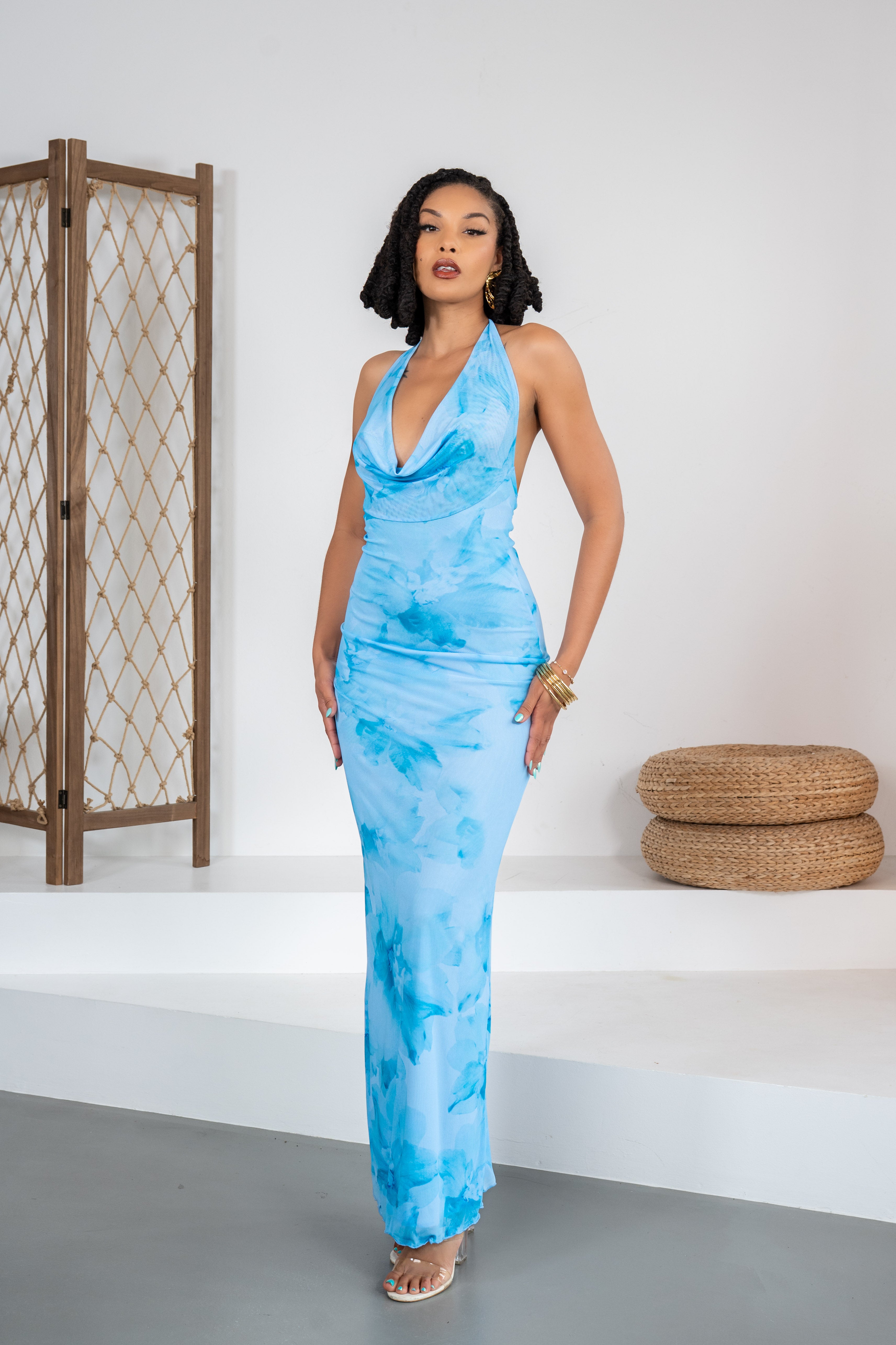 Ocean Prestige - Robe bleue à col bénitier et dos nu