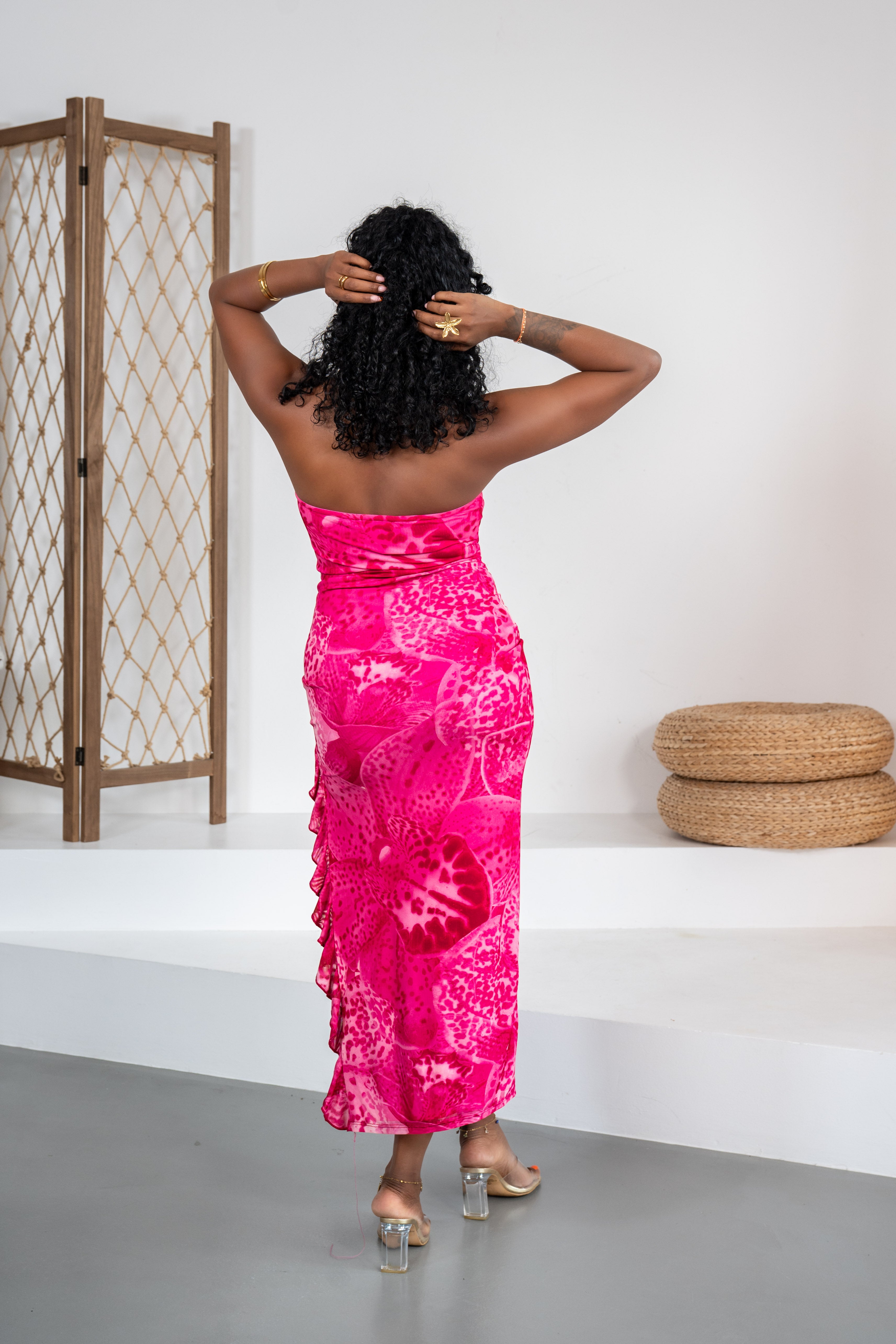 Brisa Rosa - Robe midi bustier à volants fuchsia