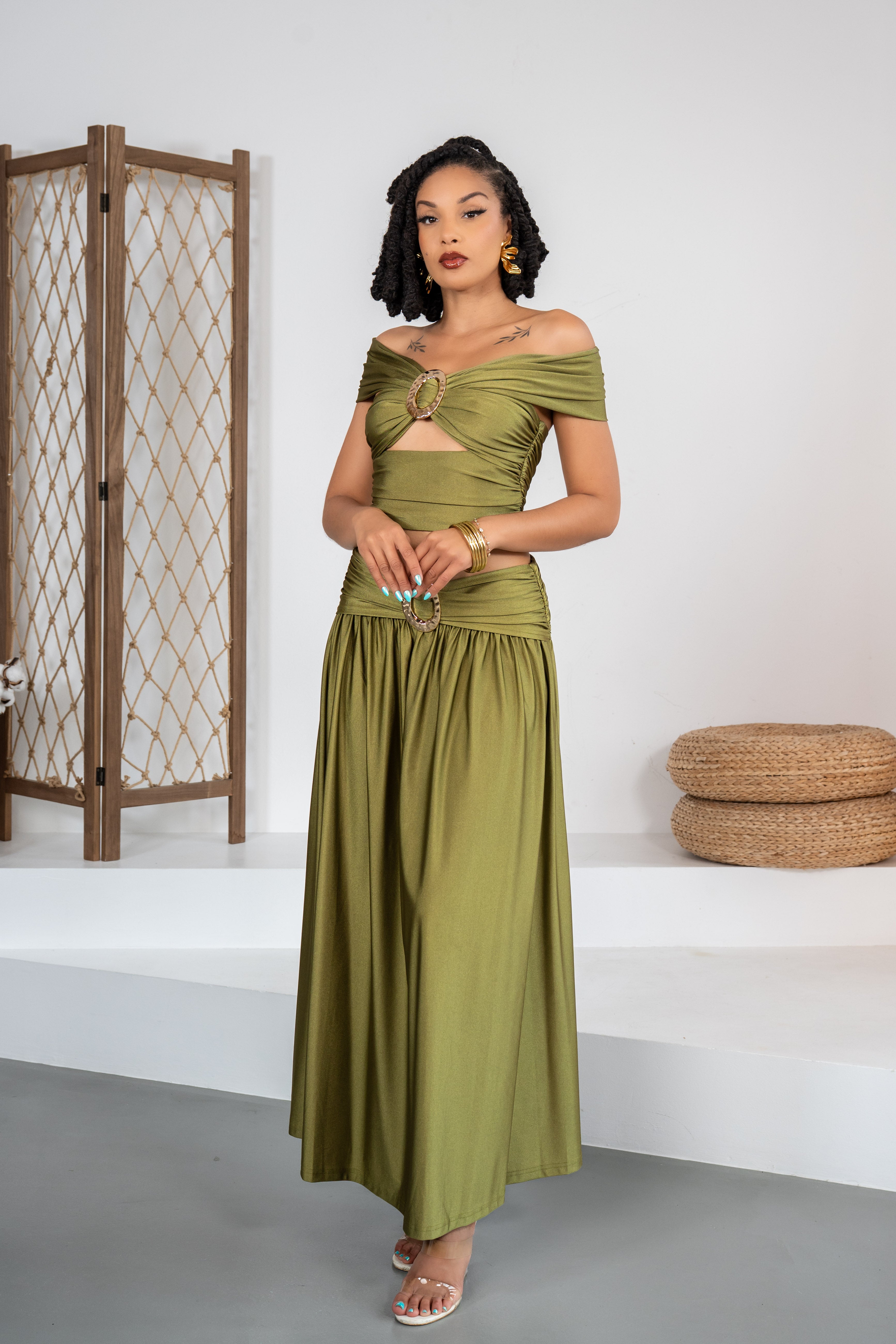 Riviera Royale - Ensemble olive satiné avec bijoux intégrés