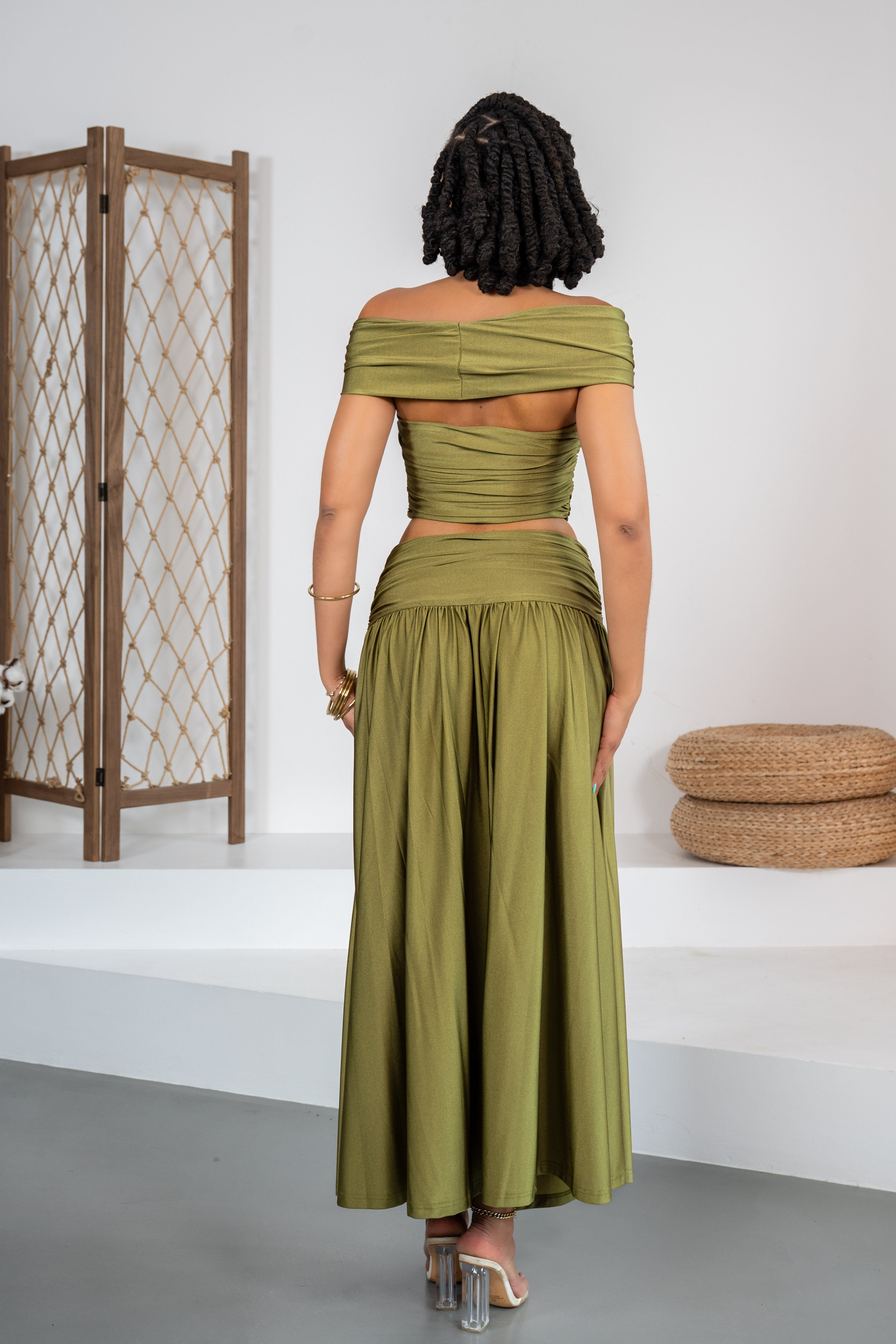 Riviera Royale - Ensemble olive satiné avec bijoux intégrés