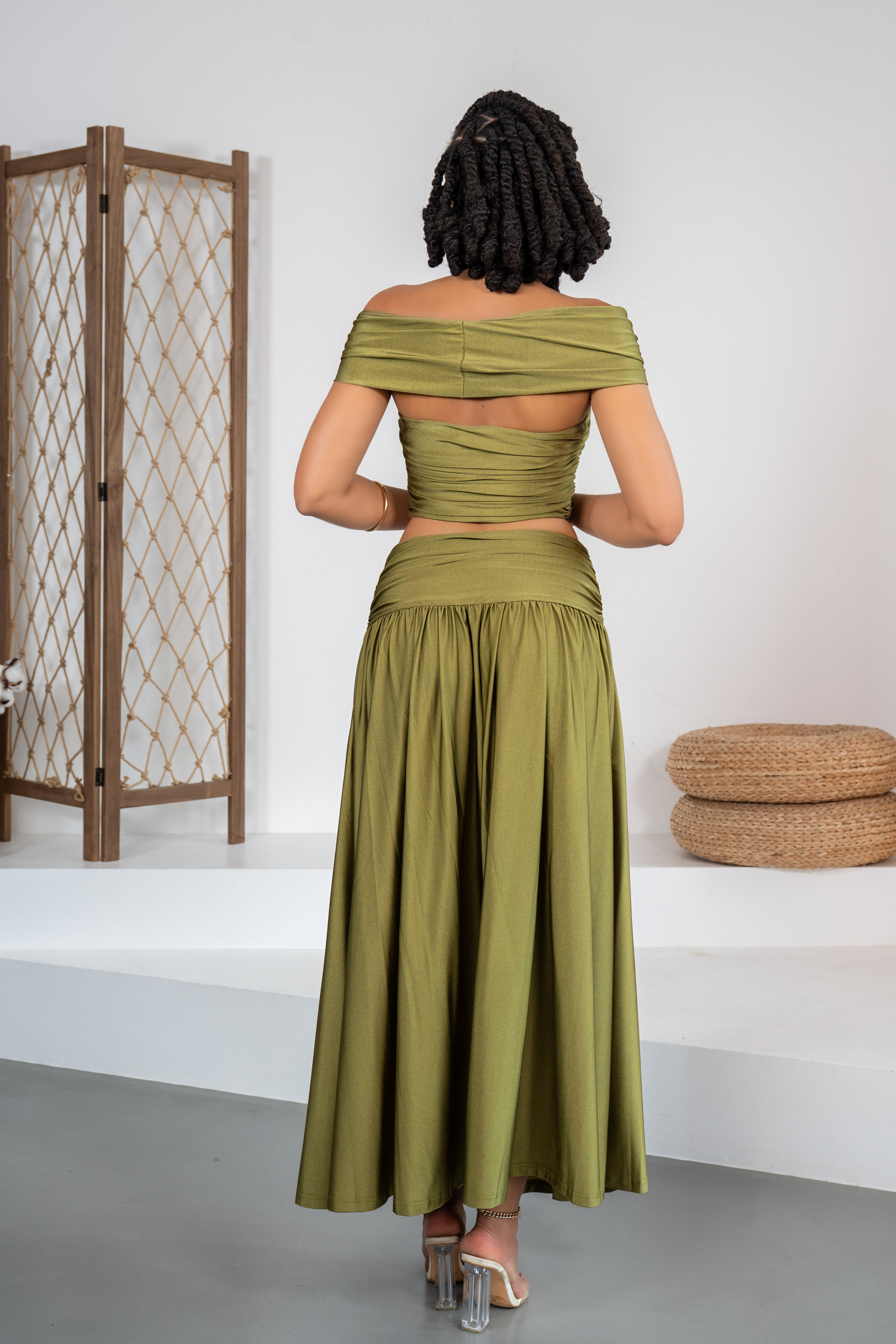 Riviera Royale - Ensemble olive satiné avec bijoux intégrés