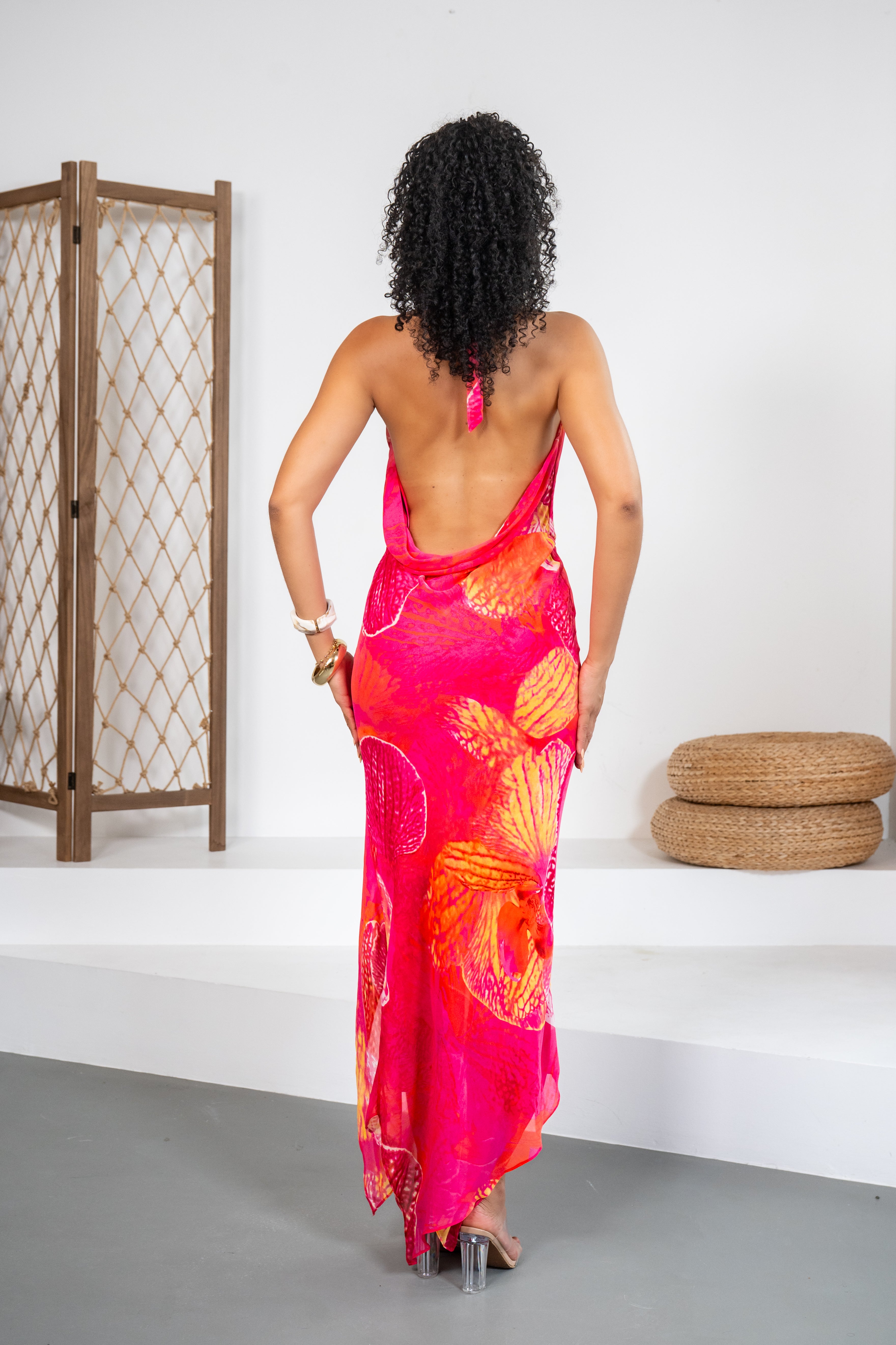 Sunset Orchid - Robe longue fuchsia à col bénitier plongeant