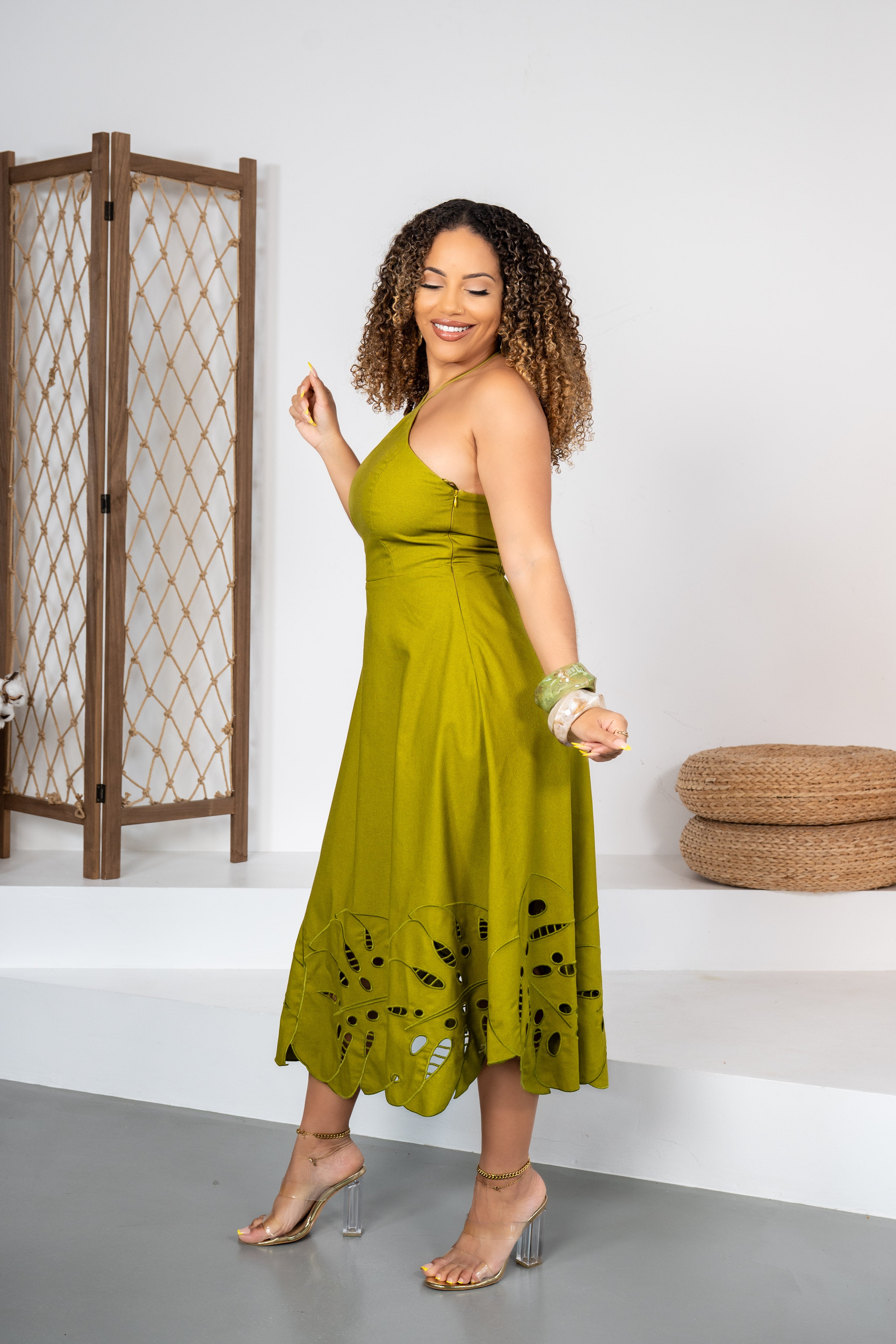 Flor Salvaje - Robe verte à fleurs monstera