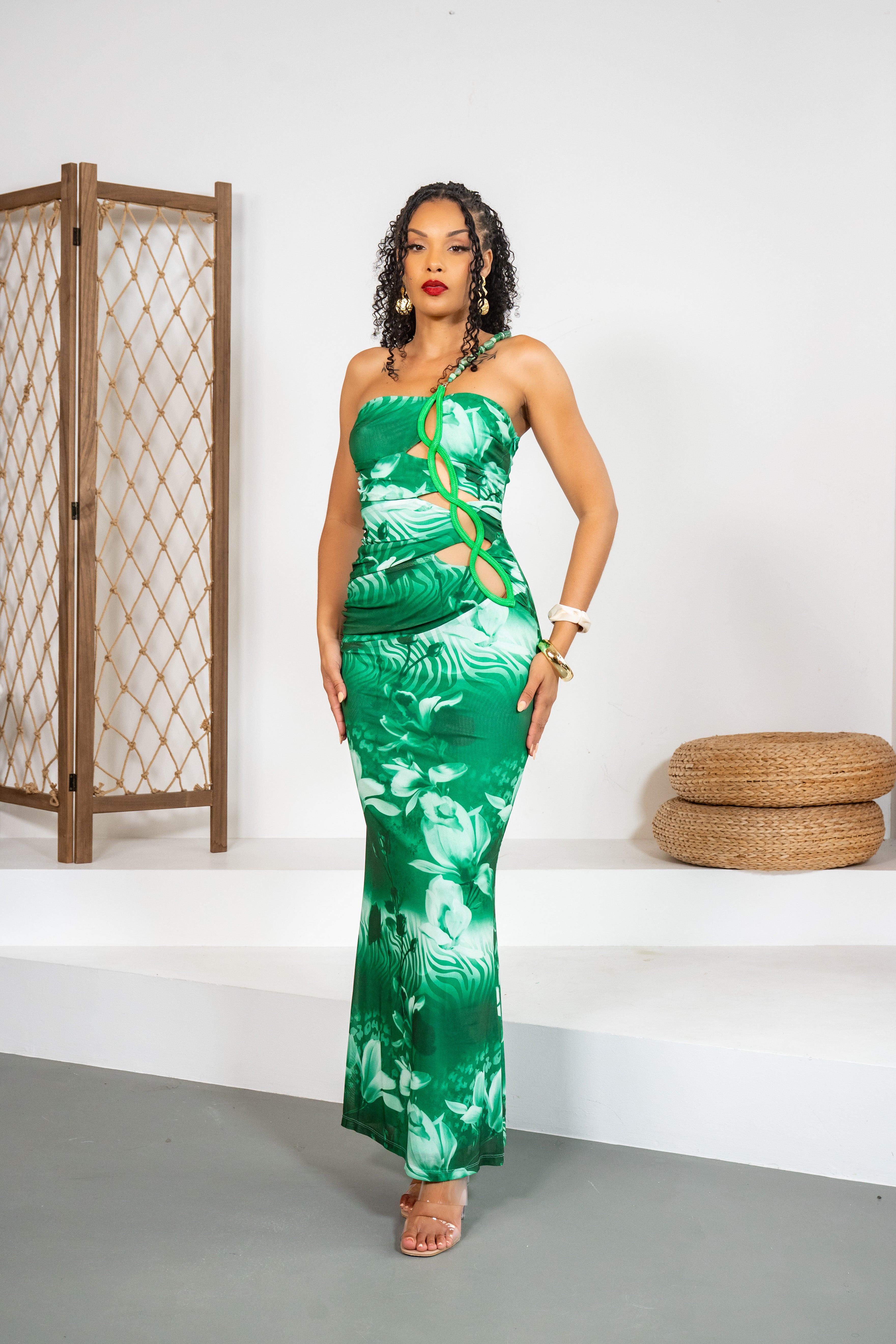 Paradise Muse - Robe verte sculptante ajourée à perles
