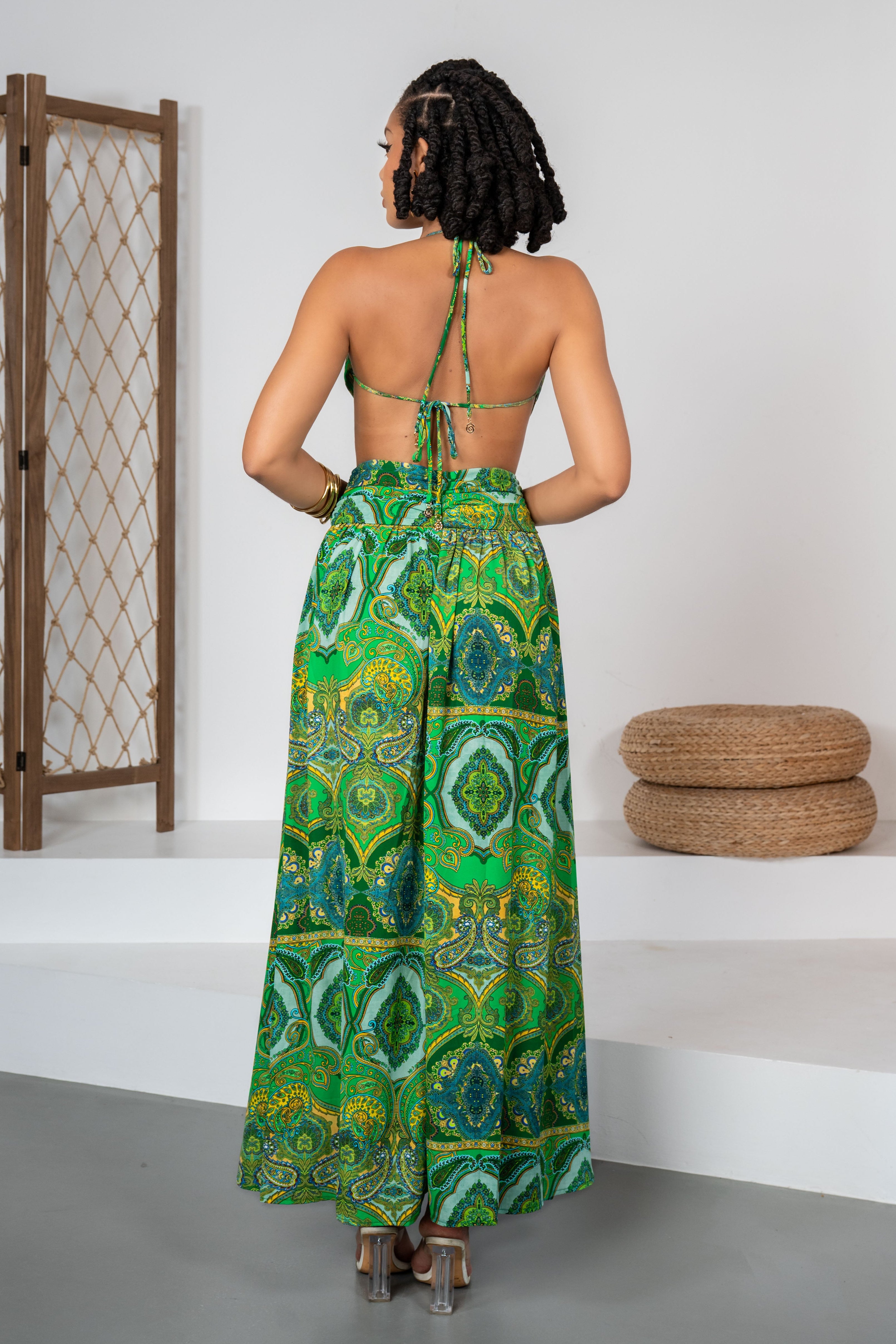 Jade Oasis - Robe émeraude fluide au décolleté plongeant