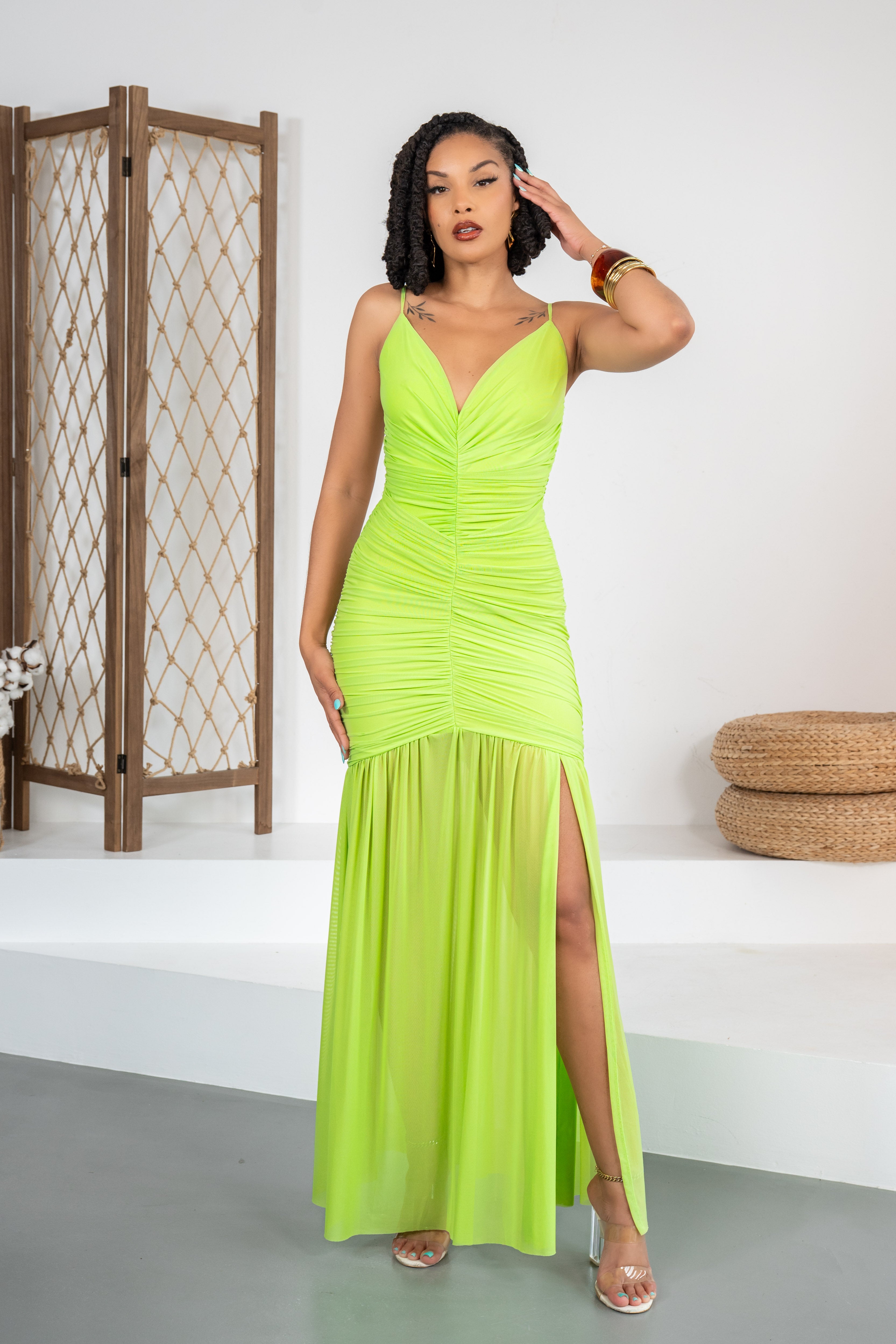 Sunset Romance - Robe drapée décoletée anis