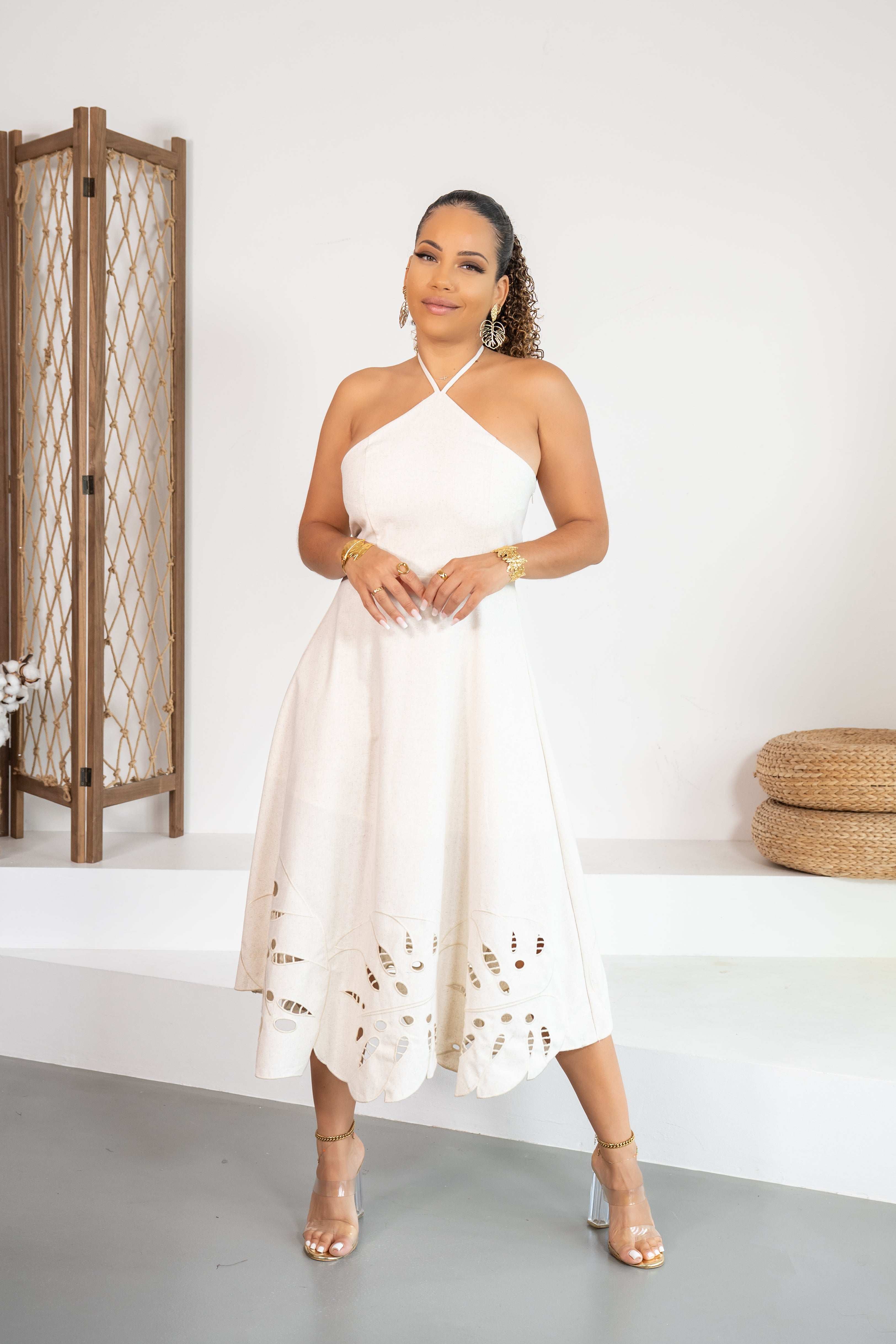Flor Salvaje - Robe écrue à fleurs monstera