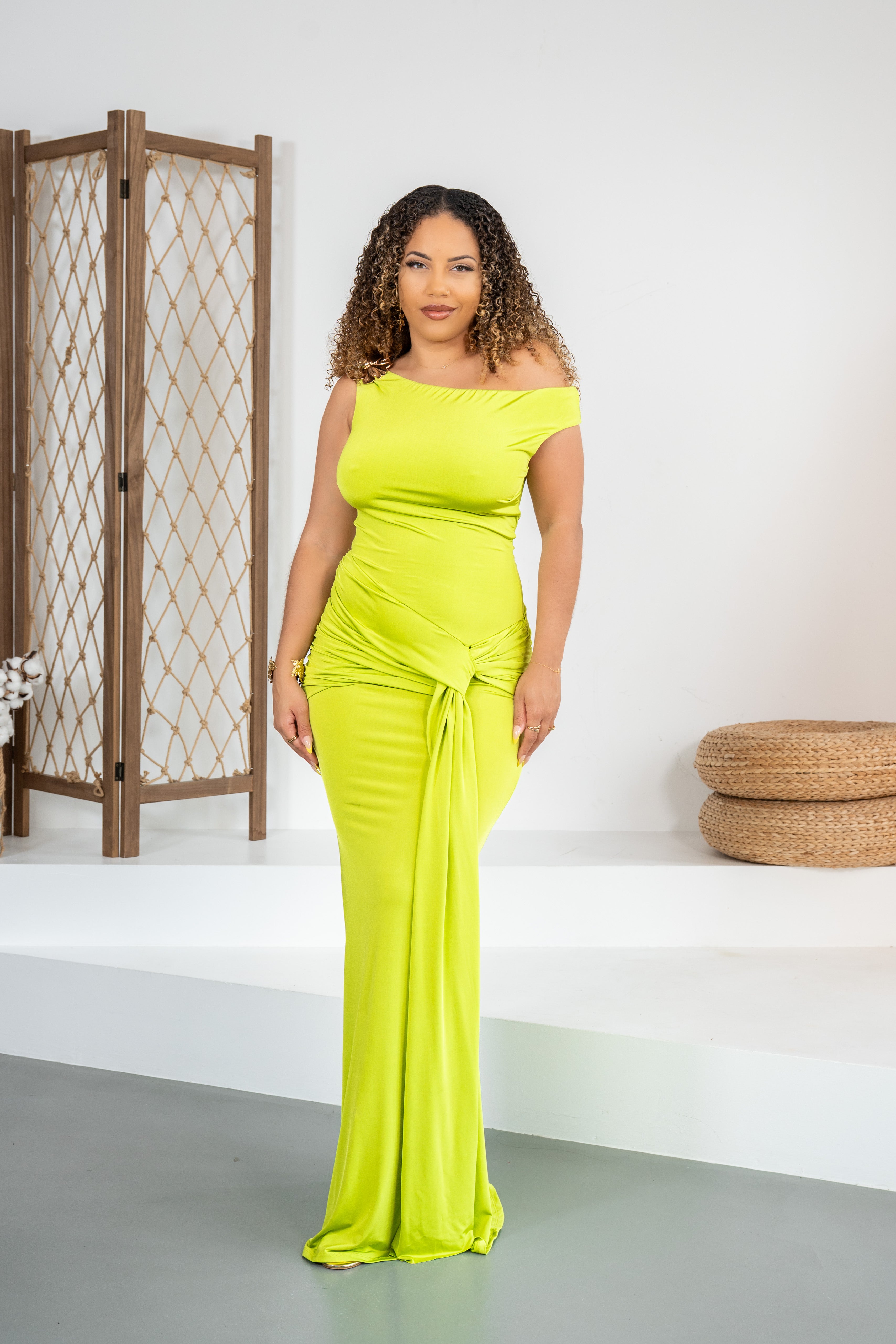 Exotic Blossom - Robe col bardot anis