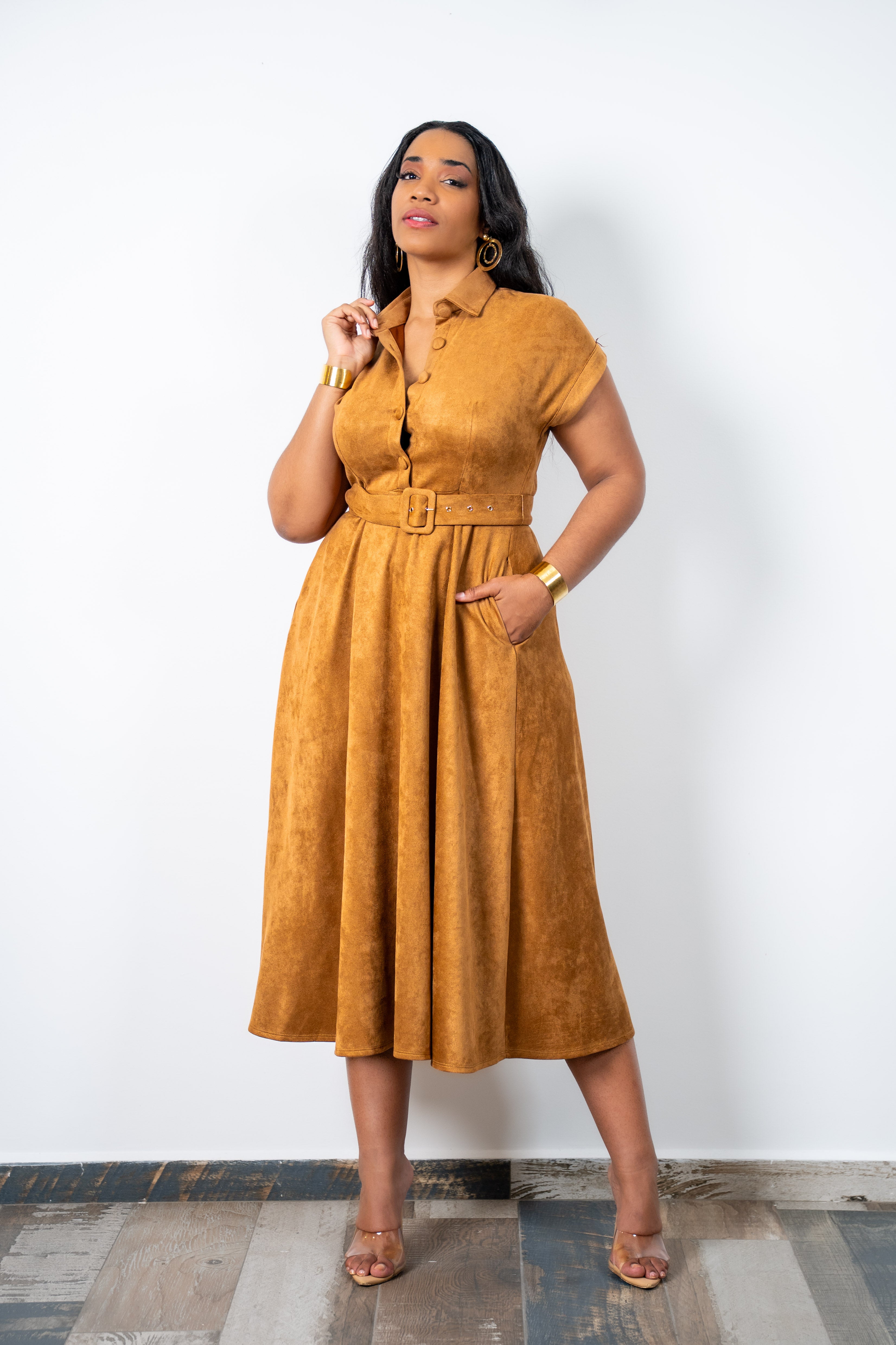 Camel captain - Robe midi en suede