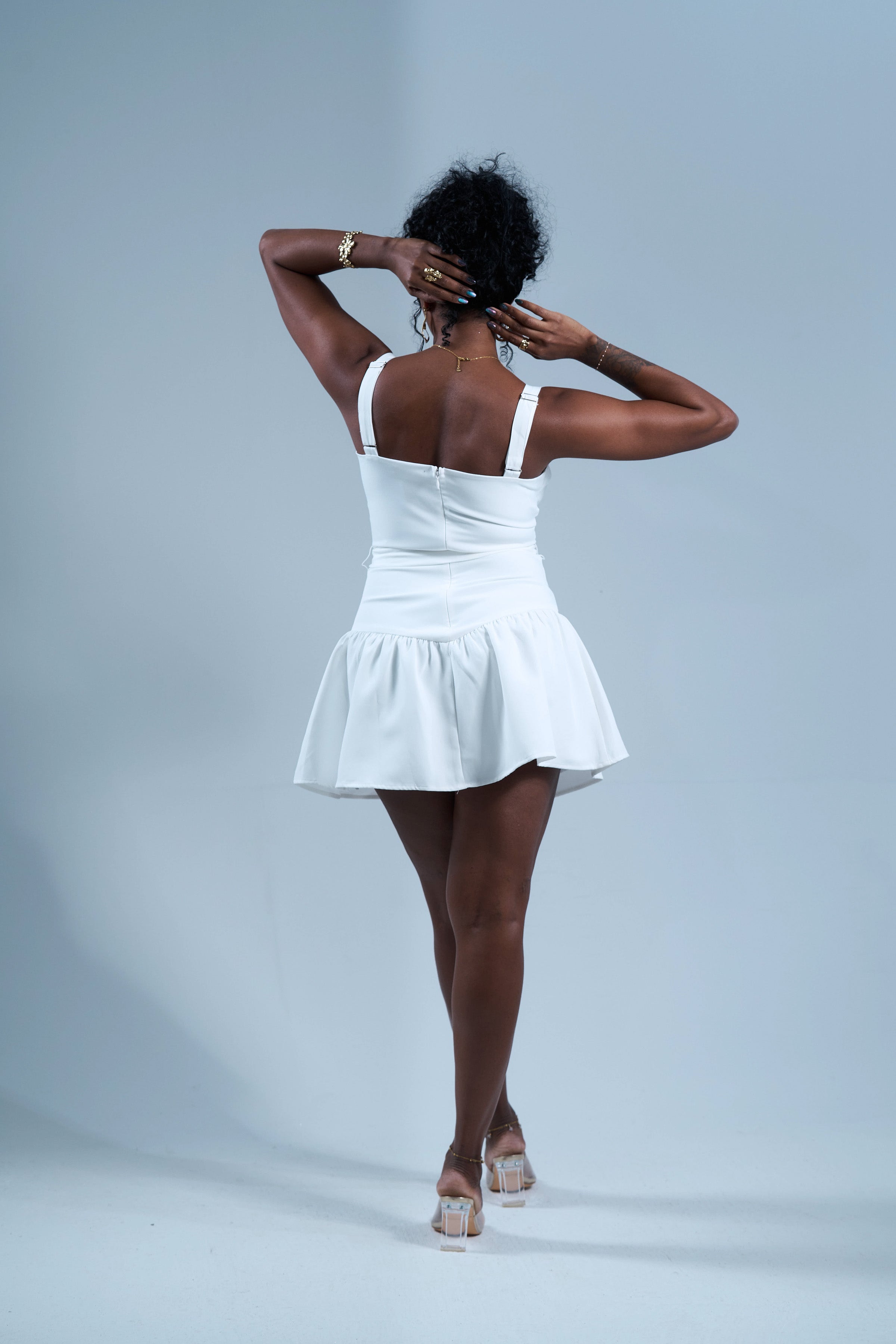 Cute and pure - Robe courte ceinturée blanche