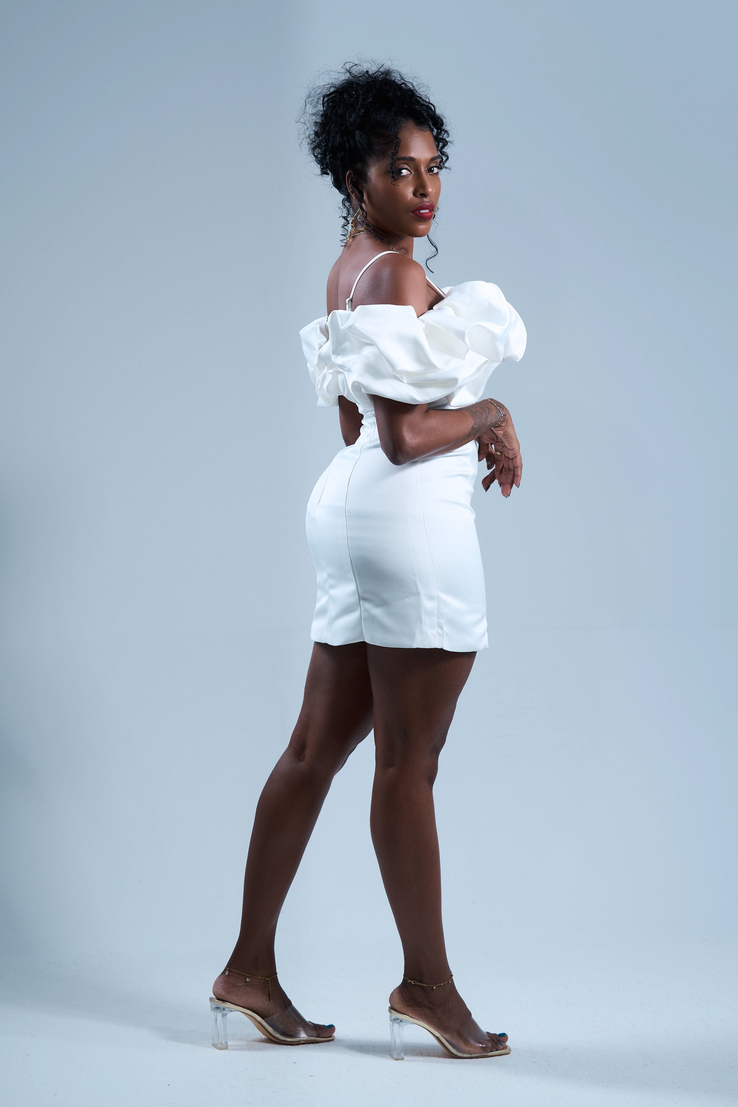 Snow Desire - Robe à col volanté