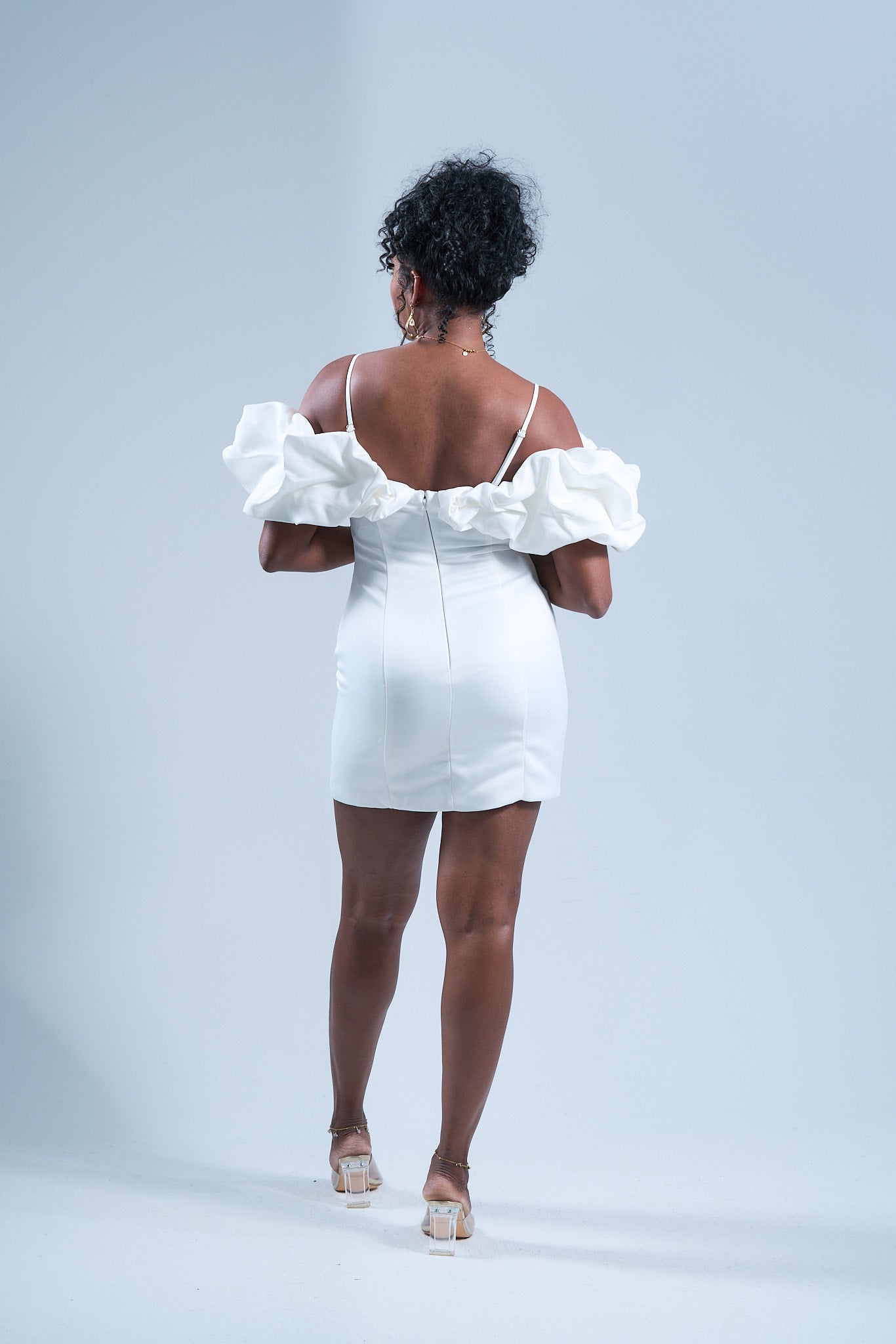 Snow Desire - Robe à col volanté