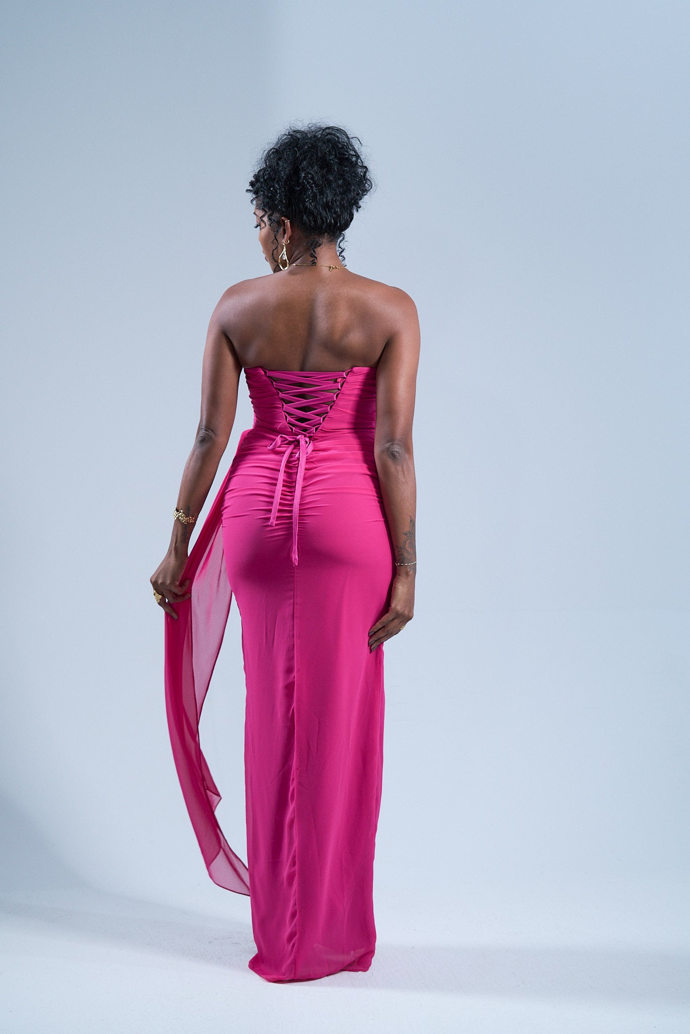 MAGENTA KISS - Longue robe drapée