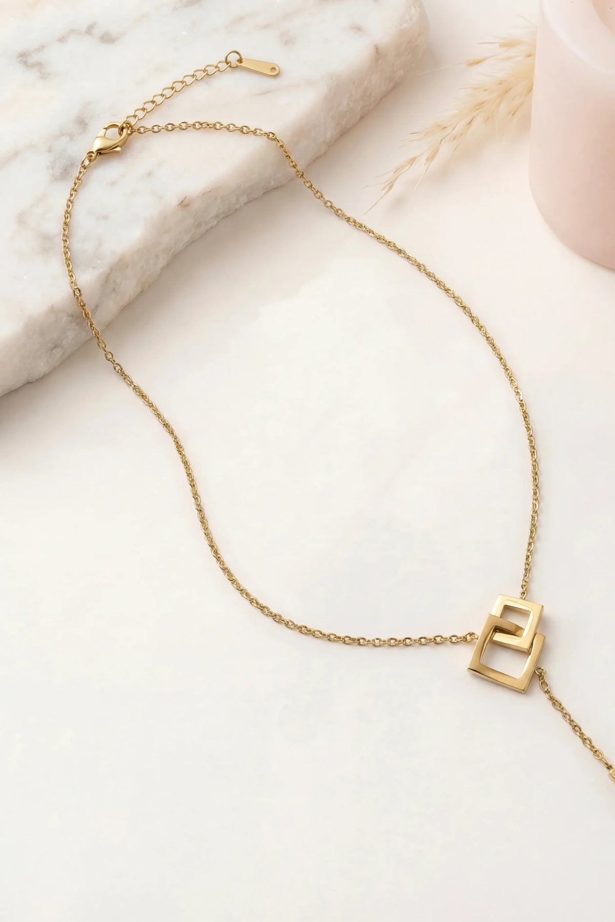 Squares - Collier Y carrés entrelacés