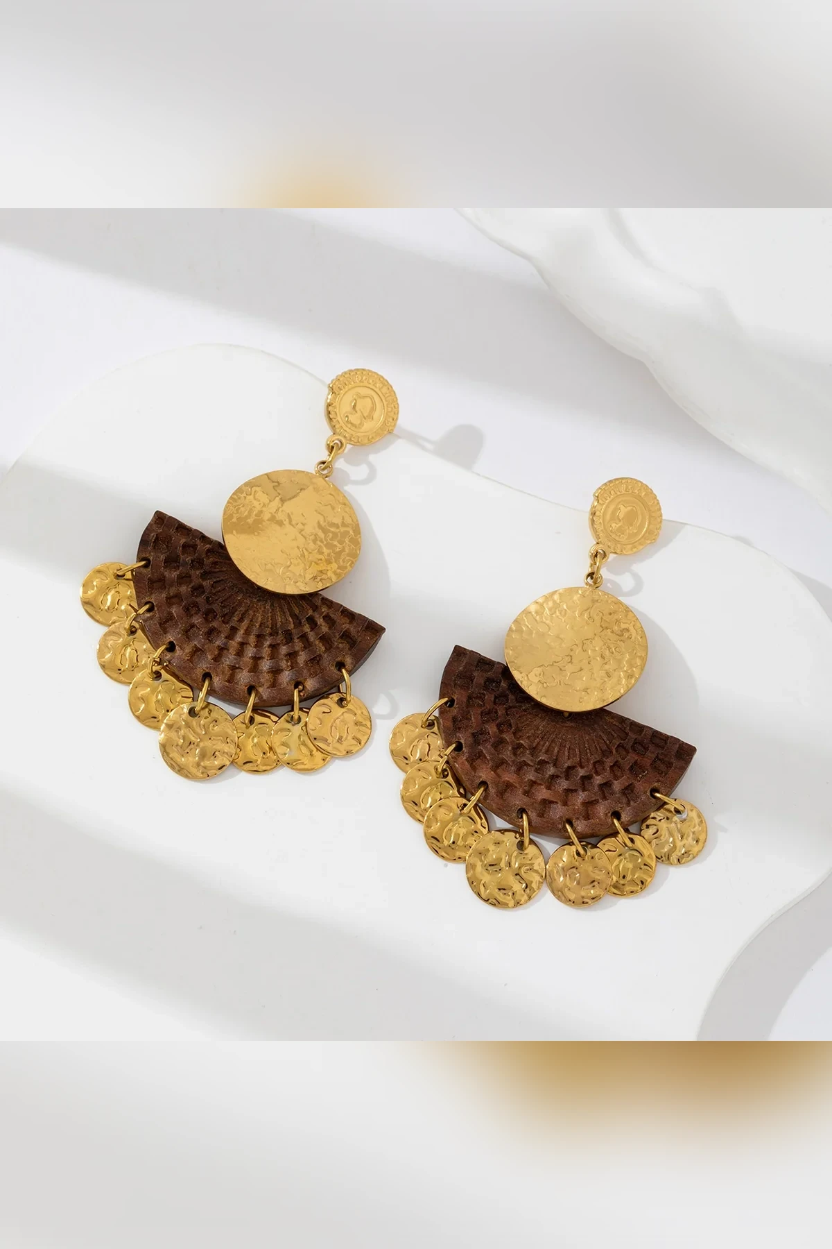 Wood & Gold -