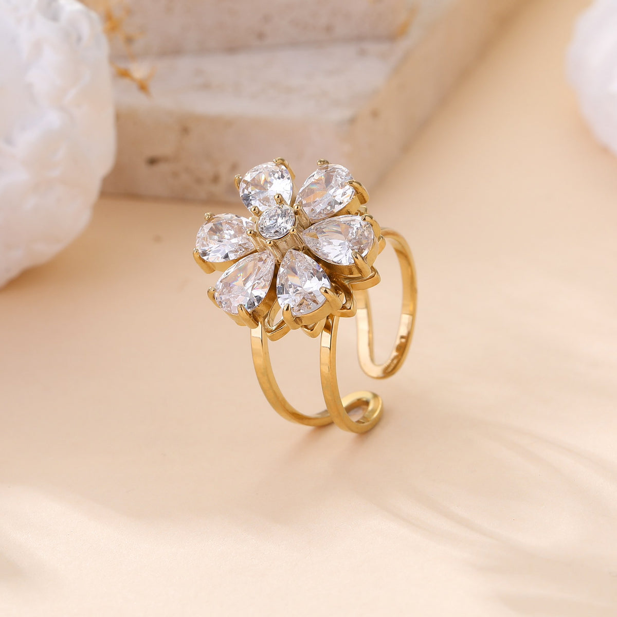 Flor de Hielo - Bague fleur sertie