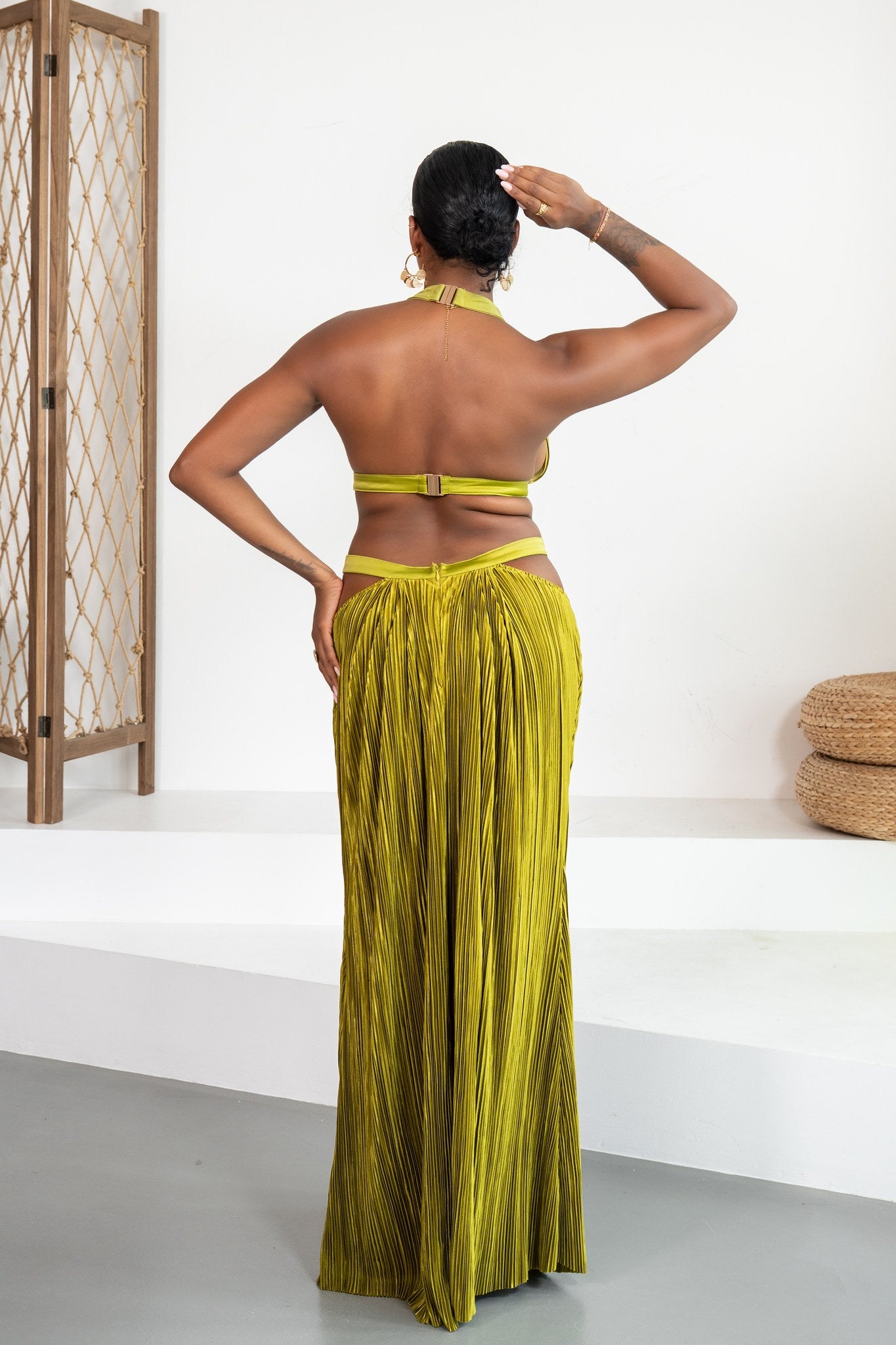 Matcha - Robe longue plissée vert olive