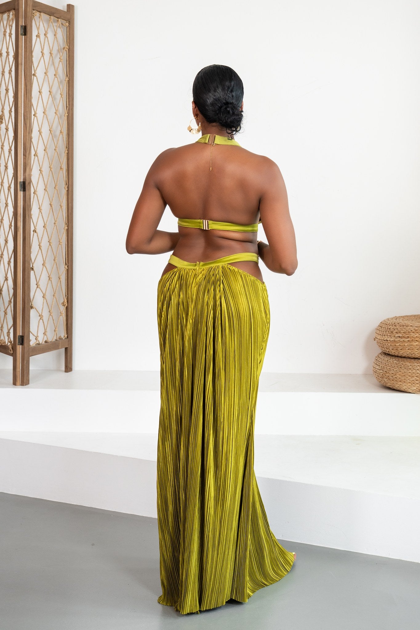 Matcha - Robe longue plissée vert olive